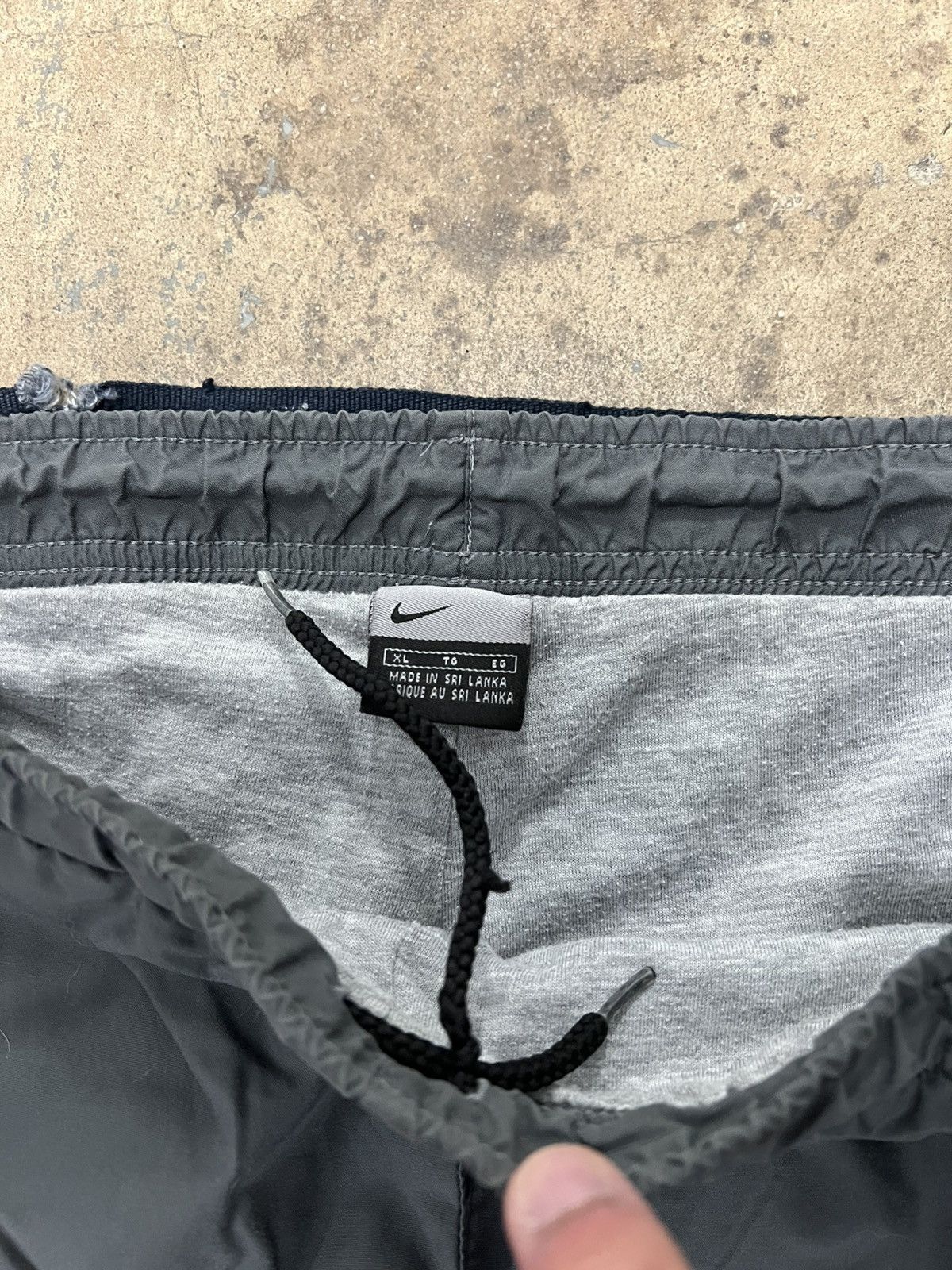 Nike Vintage Nike grey track pants Size XL baggy wide skater y2k Size US 36 / EU 52 - 3 Thumbnail