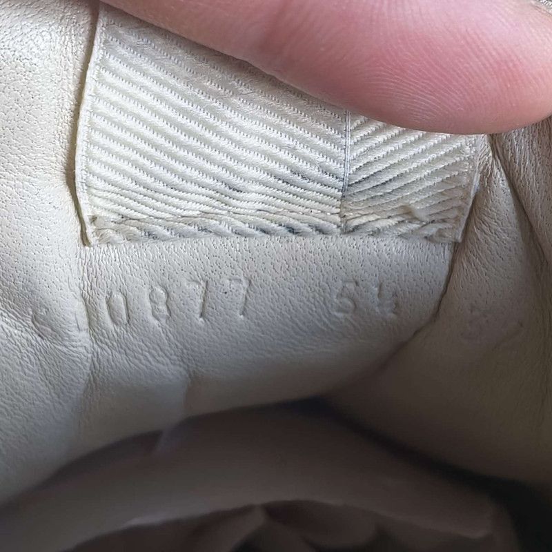 Gucci Gucci Rhyton Logo Dad Sneakers in Ivory - Size US 8.5 / EU 41-42 - 3 Thumbnail