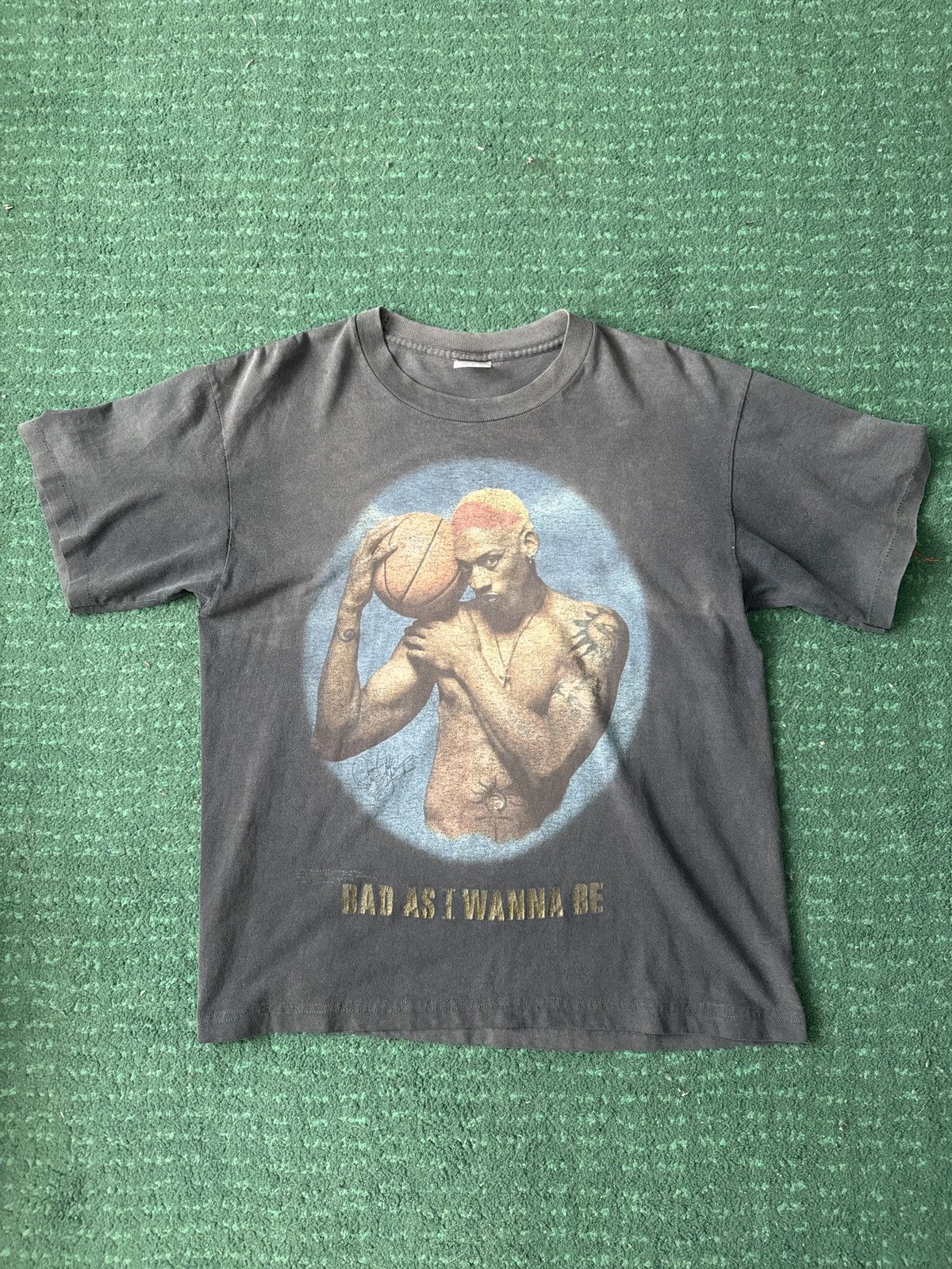Vintage Vintage Dennis Rodman “Bad As I Wanna Be” t shirt Size US L / EU 52-54 / 3 - 1 Thumbnail