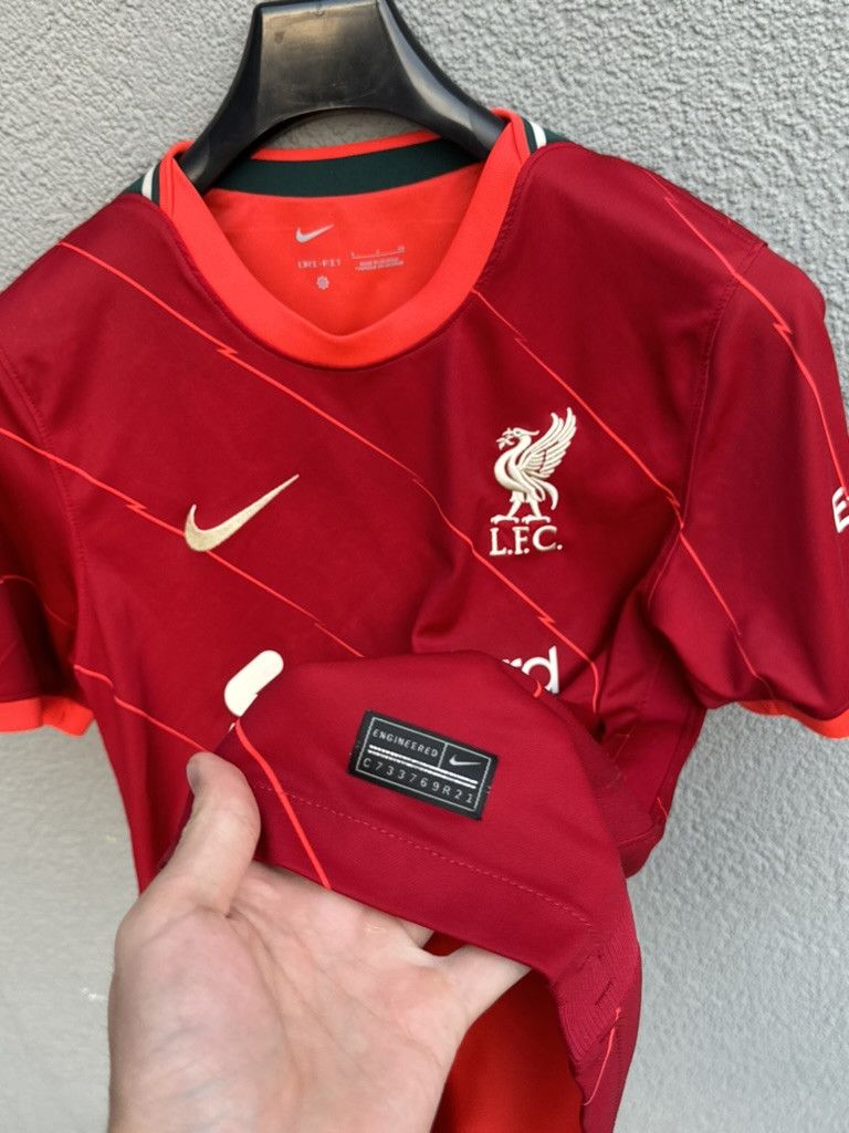 Nike LIVERPOOL 2020 2021 HOME FOOTBALL SHIRT SOCCER JERSEY NIKE Size US S / EU 44-46 / 1 - 7 Thumbnail