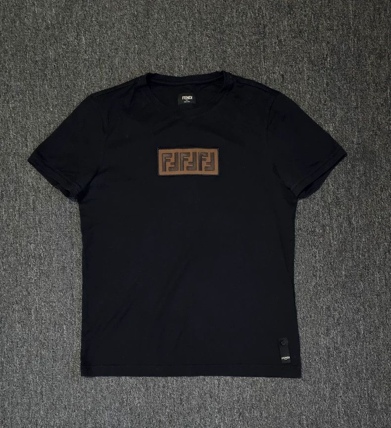 Fendi Fendi FF Embroidered Short Sleeve T-Shirt-yf Size US S / EU 44-46 / 1 - 1 Thumbnail