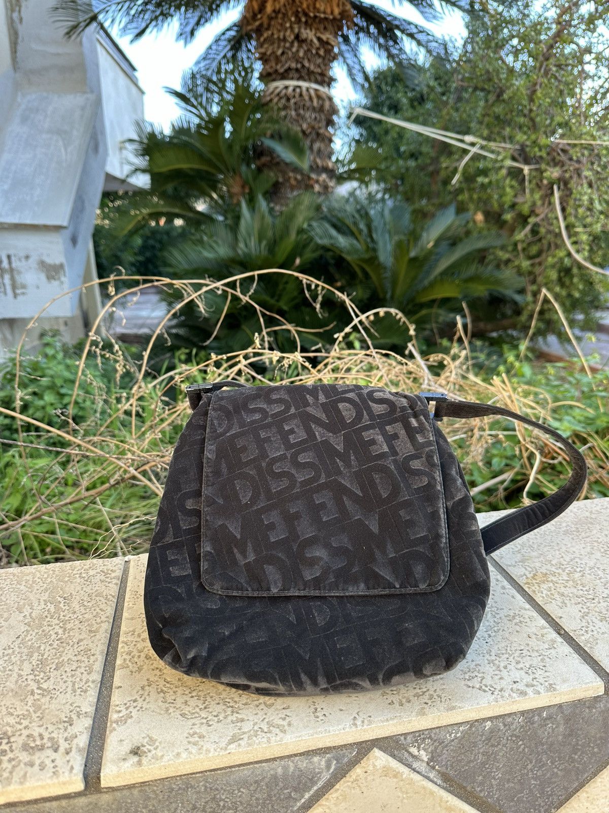 Fendi Fendissime Fendi Monogram Bag Black Size ONE SIZE - 2 Thumbnail