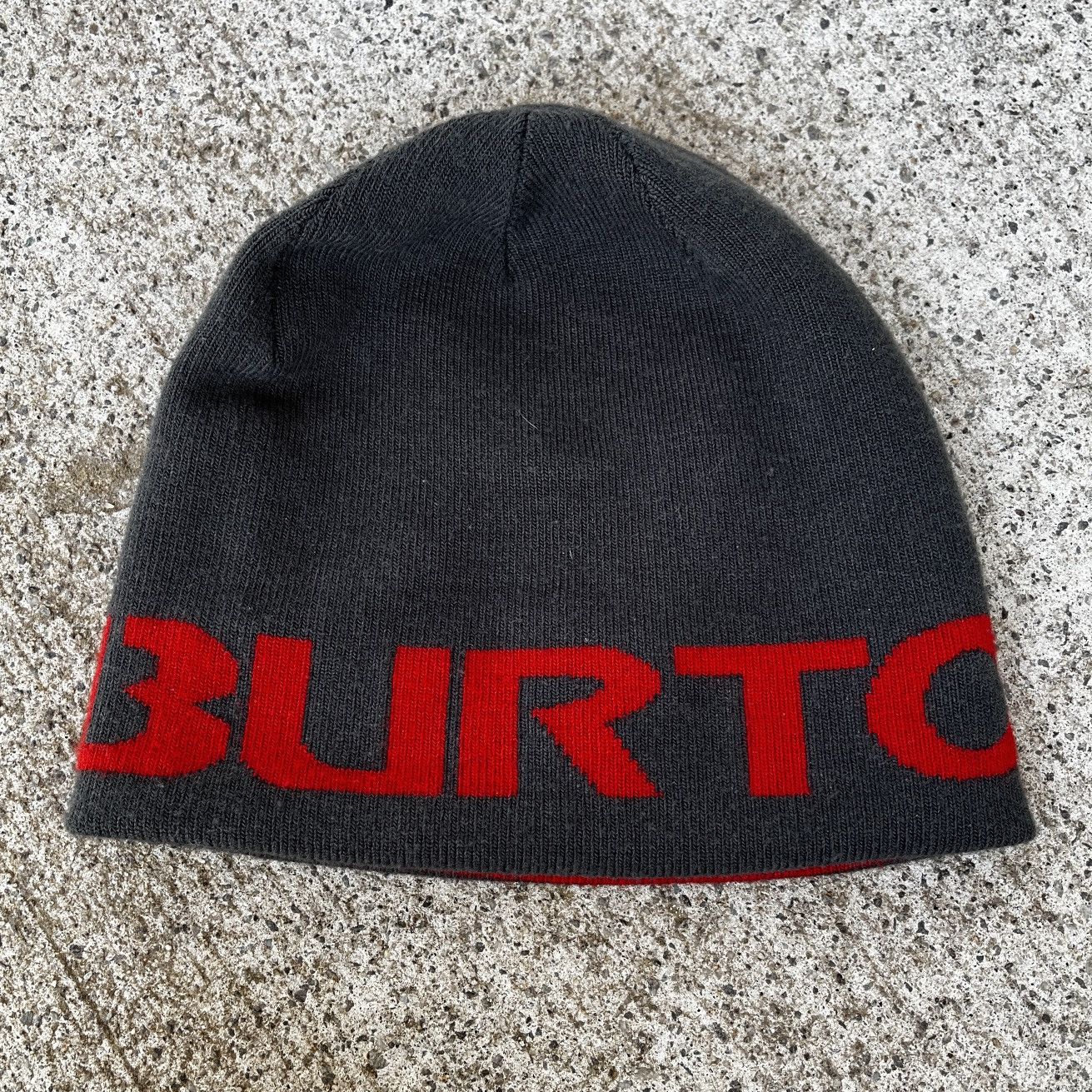 Vintage Vintage Burton Red & Grey Hat Y2K 00’s Size ONE SIZE - 1 Thumbnail