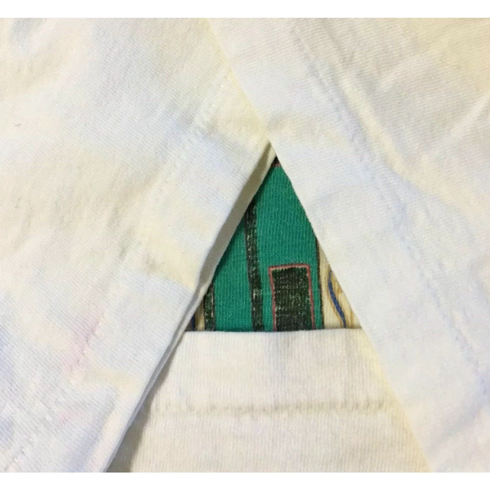 Vintage VINTAGE Club Sportswear T-Shirt Men L White 90s Surf Grunge Punk single stitch faded distressed Shirt USA Beach Ocean Tropical Sports Retro Rock Size US L / EU 52-54 / 3 - 3 Thumbnail
