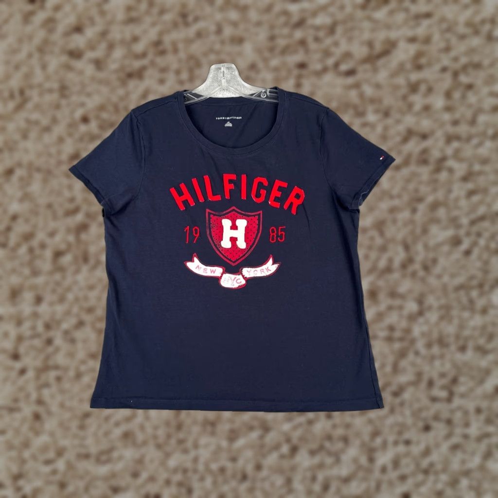 Tommy Hilfiger VINTAGE Tommy Hilfiger T-Shirt Women Large Blue Short Sleeve Cotton Jersey Casual Shirt Size L / US 10 / IT 46 - 1 Thumbnail