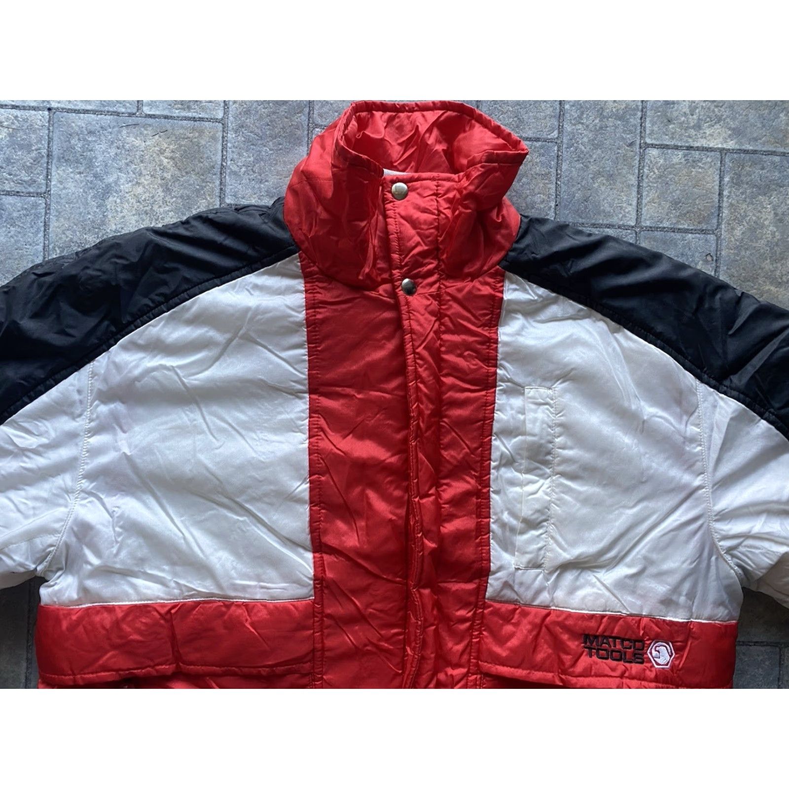 Vintage VINTAGE MVP COR INC.BAY SHORE N.Y. USA JACKET MEN L Red Black White Nylon Polyester Coat Winter MVP MATCO TOOLS Insulated VTG Size US L / EU 52-54 / 3 - 4 Thumbnail