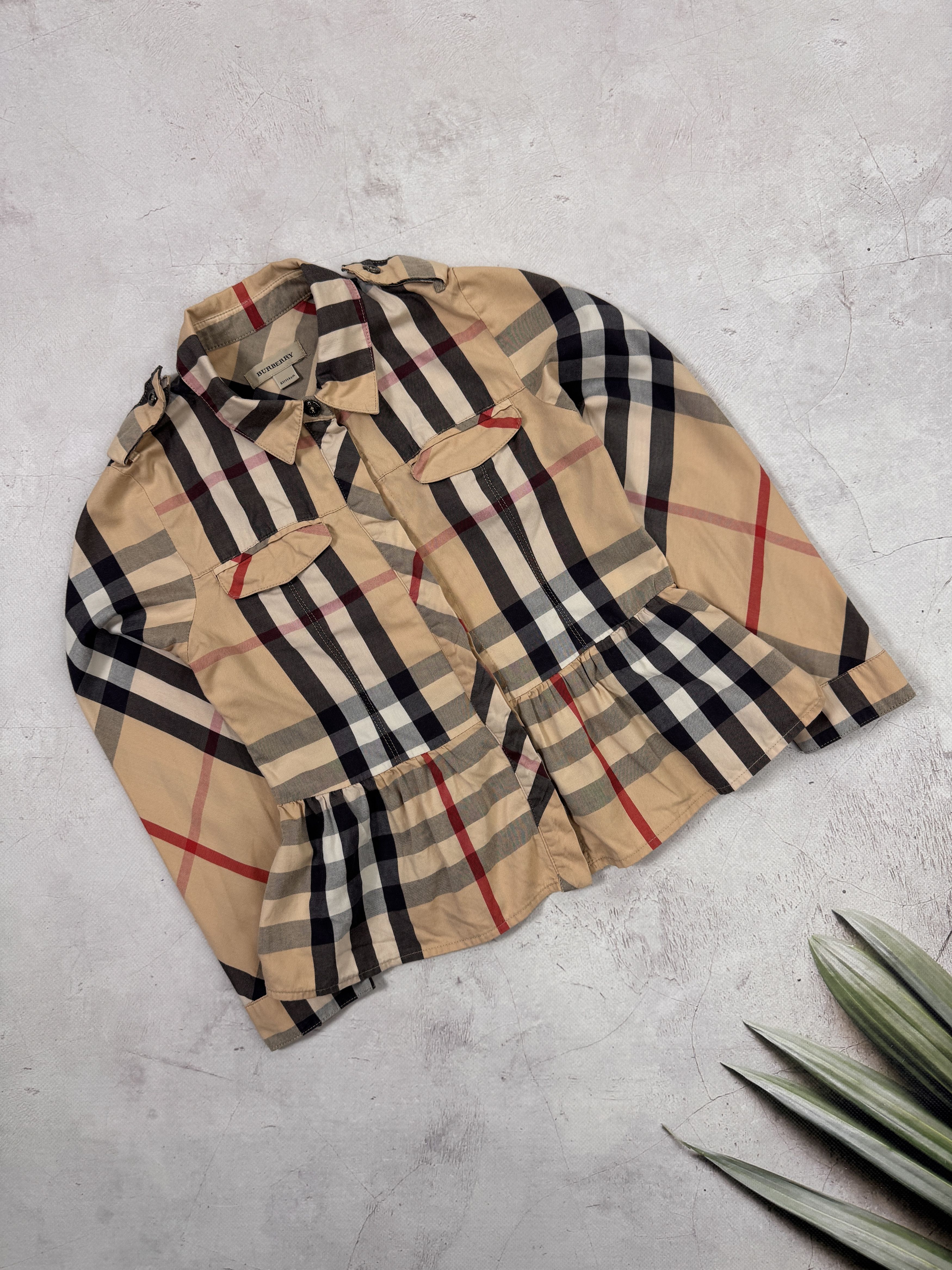 Burberry Burberry Shirt Nova Check Pattern Long Sleeve Girls Kids Size US XXS / EU 40 - 2 Thumbnail
