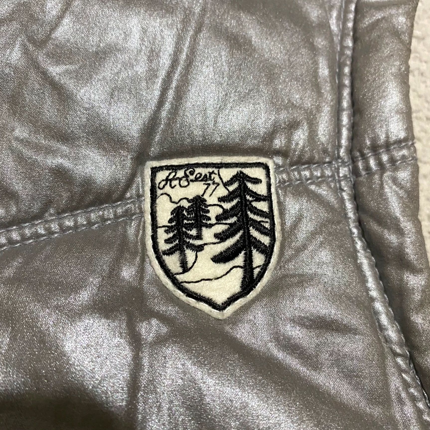 American Eagle Outfitters American Eagle Outfitters Womens Vest Jacket Silver Full Zip Faux Fur Hood Puffer XS-S? Size S / US 4 / IT 40 - 4 Thumbnail