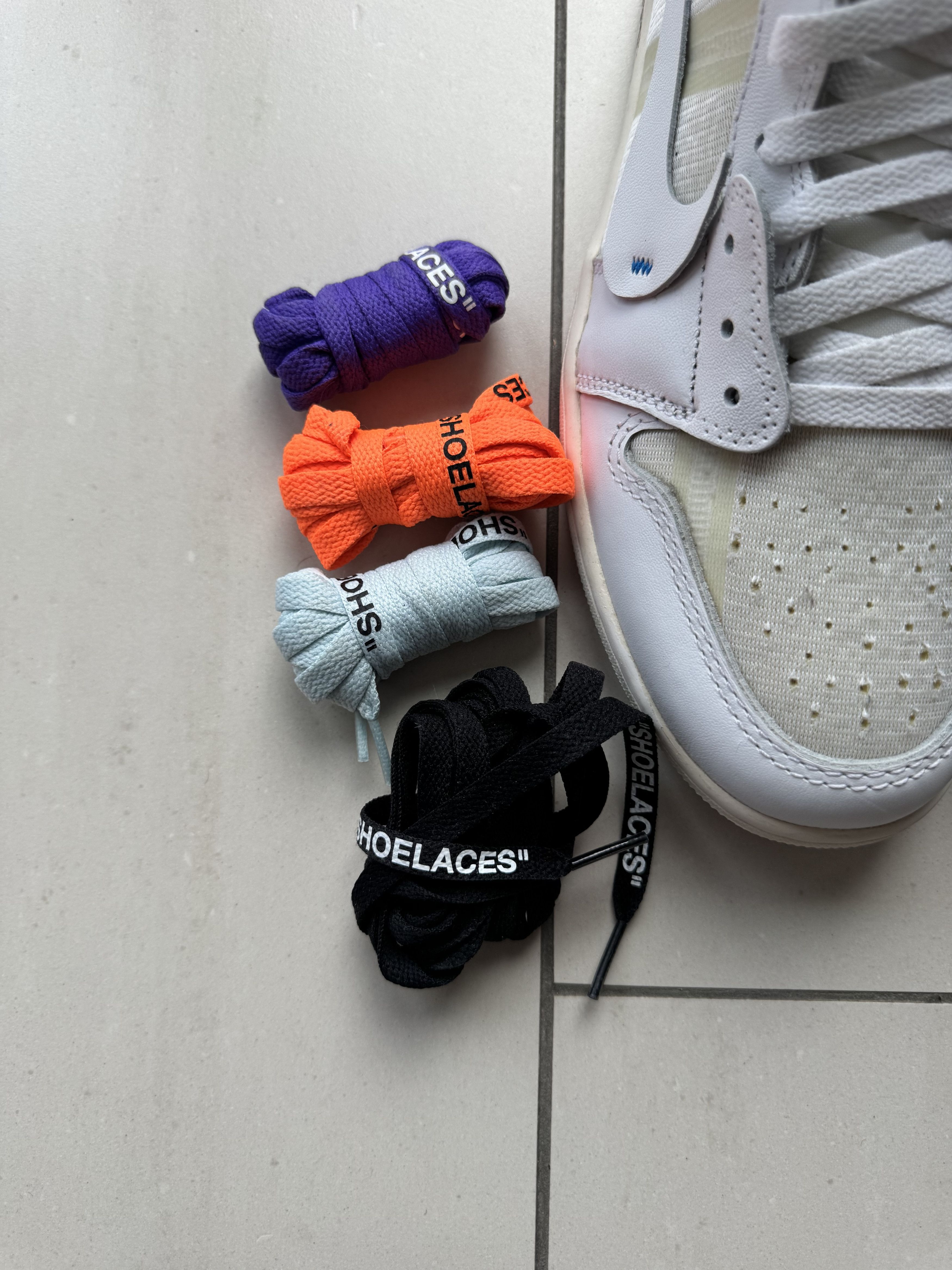 Nike × Off-White Jordan 1 Retro High Off-White Euro Size US 9.5 / EU 42-43 - 13 Thumbnail