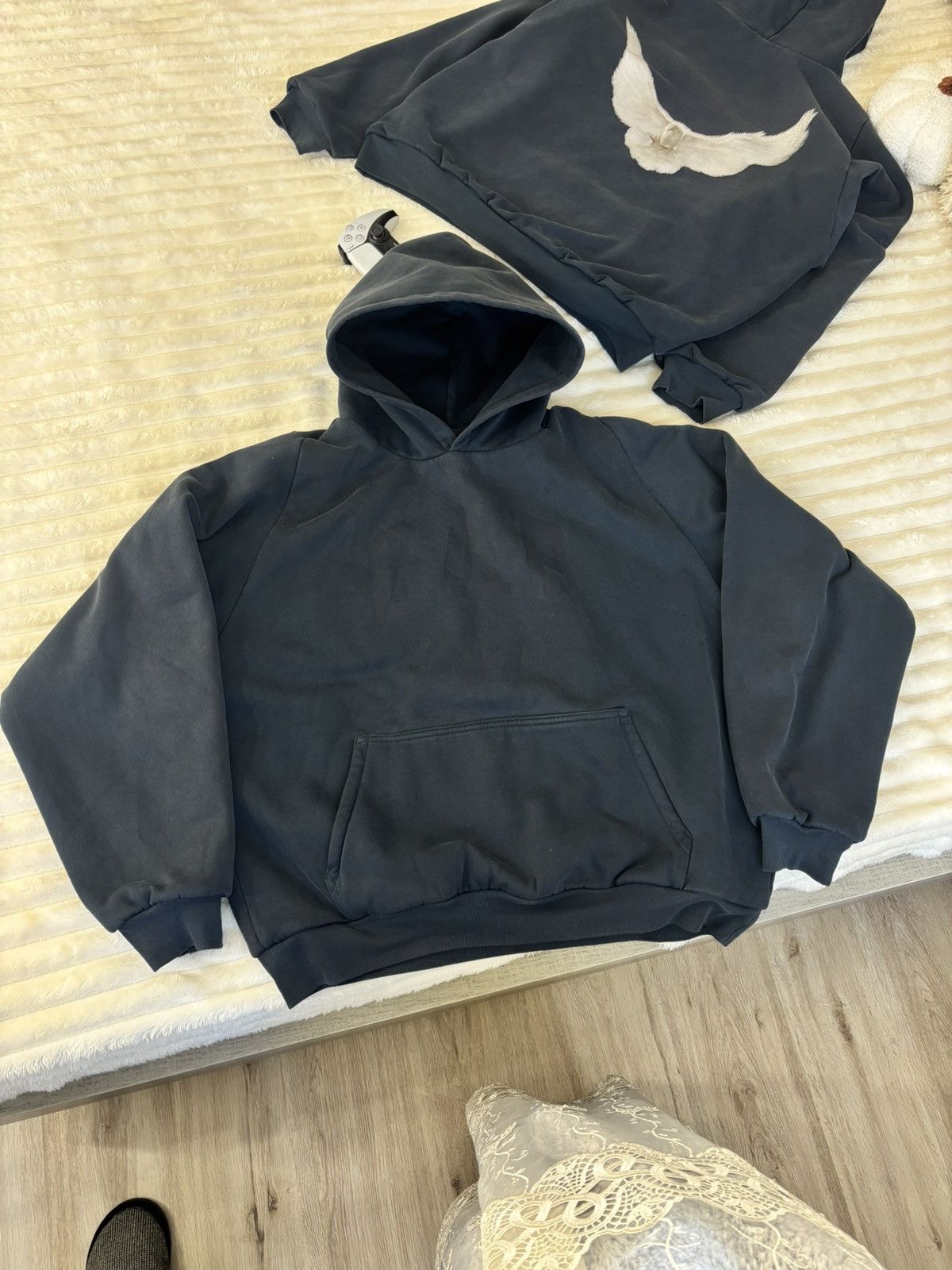 Balenciaga × Gap × Yeezy YEEZY GAP BALENCIAGA SHRUNKEN HOODIE Size US L / EU 52-54 / 3 - 11 Thumbnail