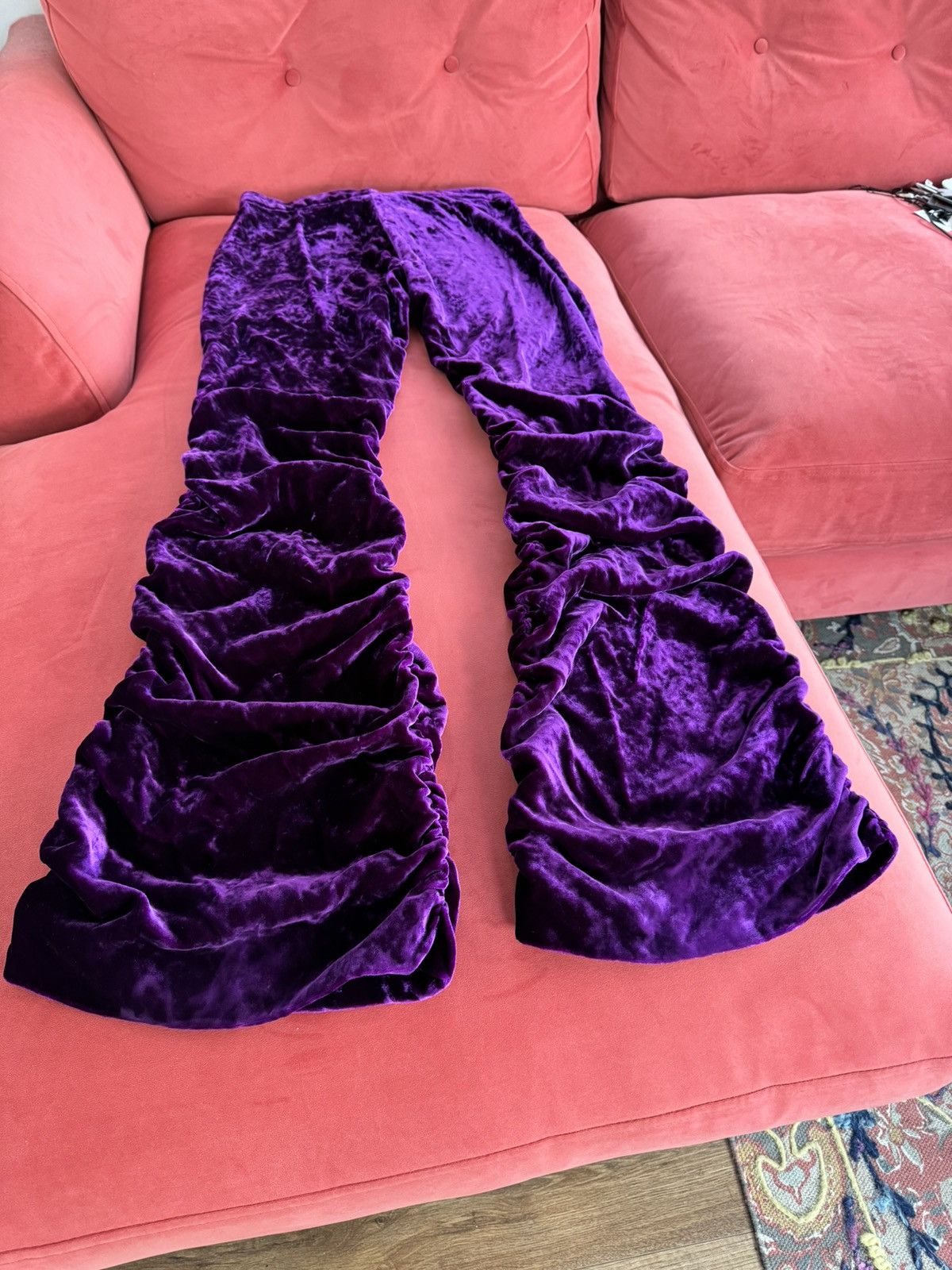 Gucci New Gucci violet velvet flared pants, size L Size 30" / US 8 / IT 44 - 12 Thumbnail