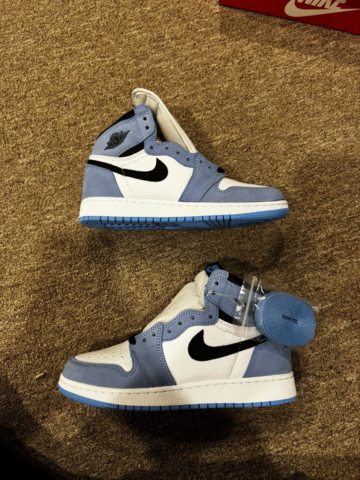 Jordan Brand × Nike Jordan 1 High GS Size 6Y Deadstock/never worn Size US 6 / EU 39 - 1 Thumbnail