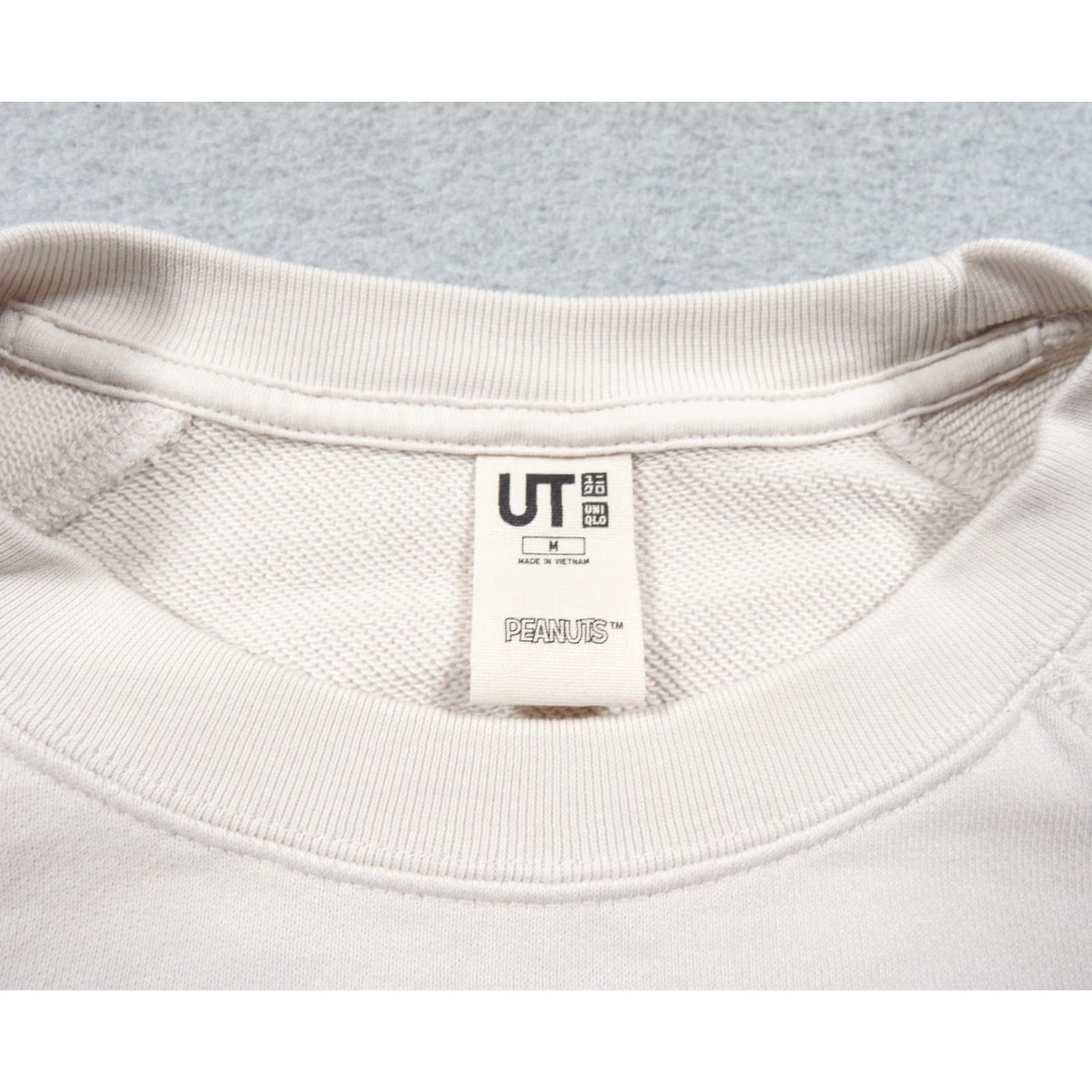 Uniqlo Snoopy Sweatshirt Mens Medium White Crewneck Uniqlo Peanuts Sweater Cartoon Size US M / EU 48-50 / 2 - 4 Thumbnail
