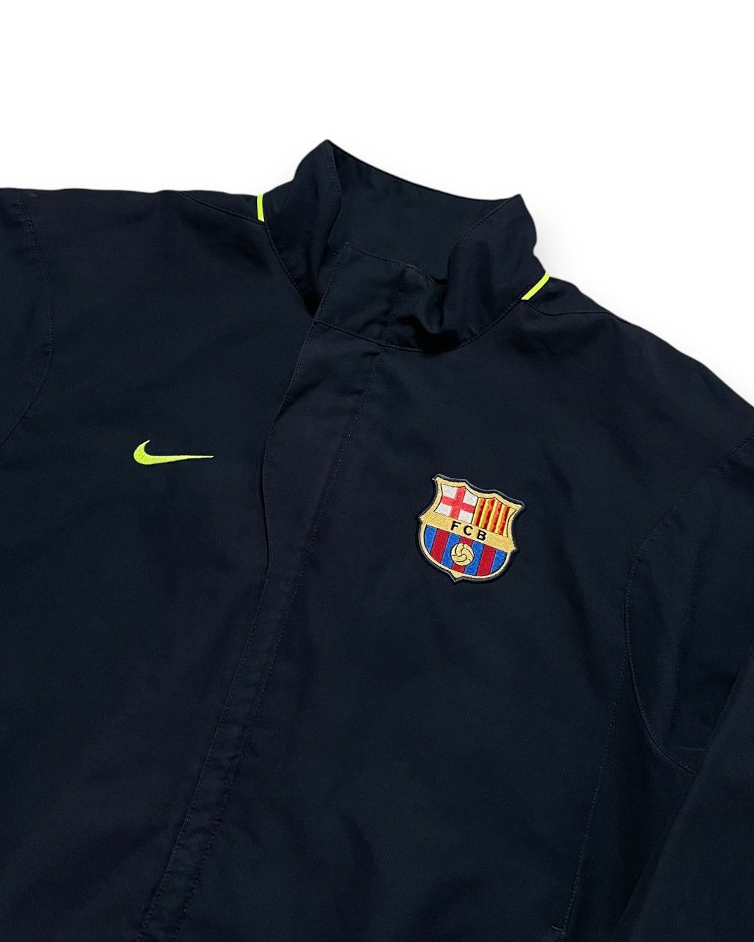 Nike Nike Barcelona Streetwear Light Jacket from 00s Size US M / EU 48-50 / 2 - 3 Thumbnail