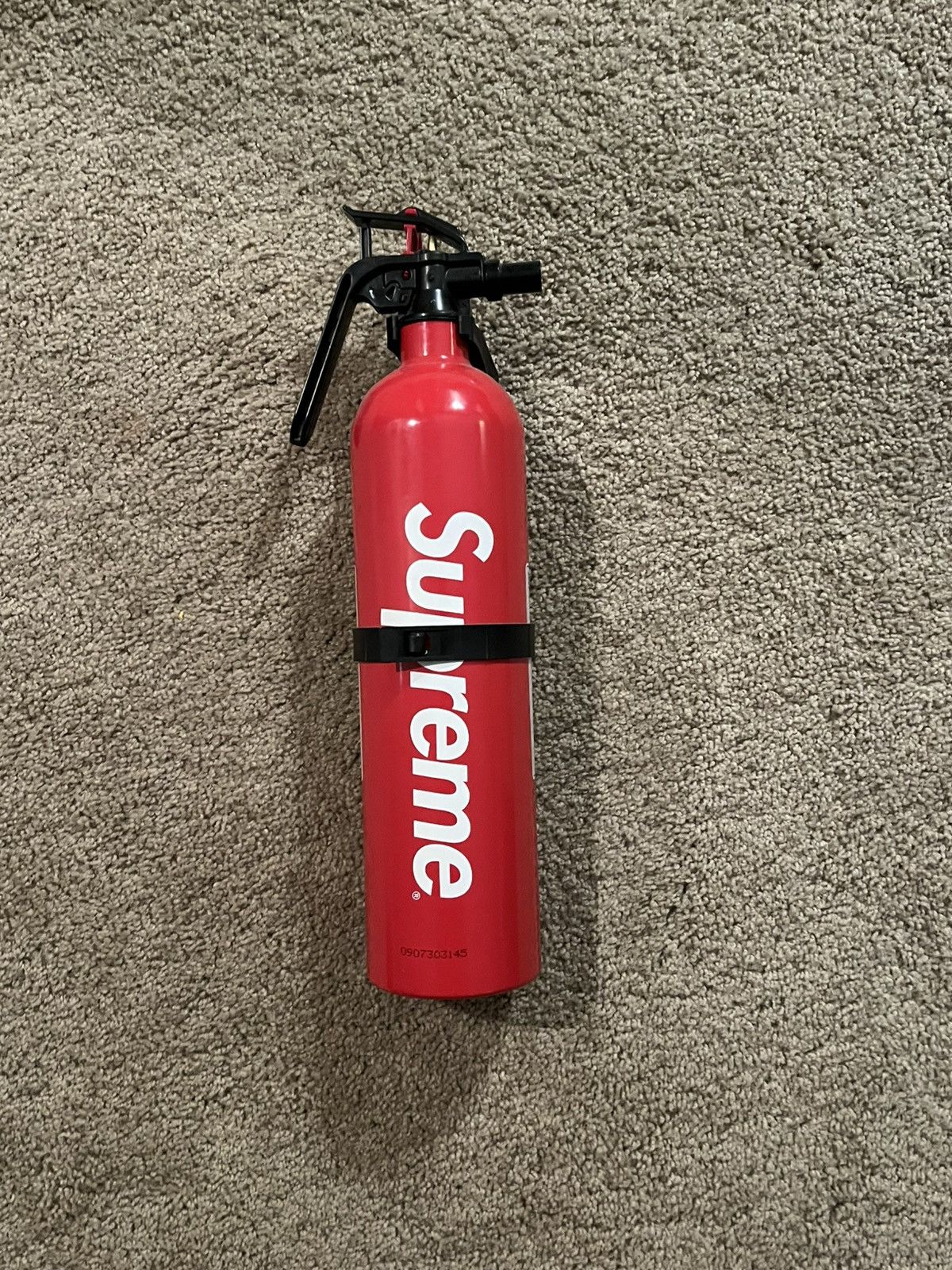 Supreme Fire Extinguisher Size ONE SIZE - 1 Thumbnail