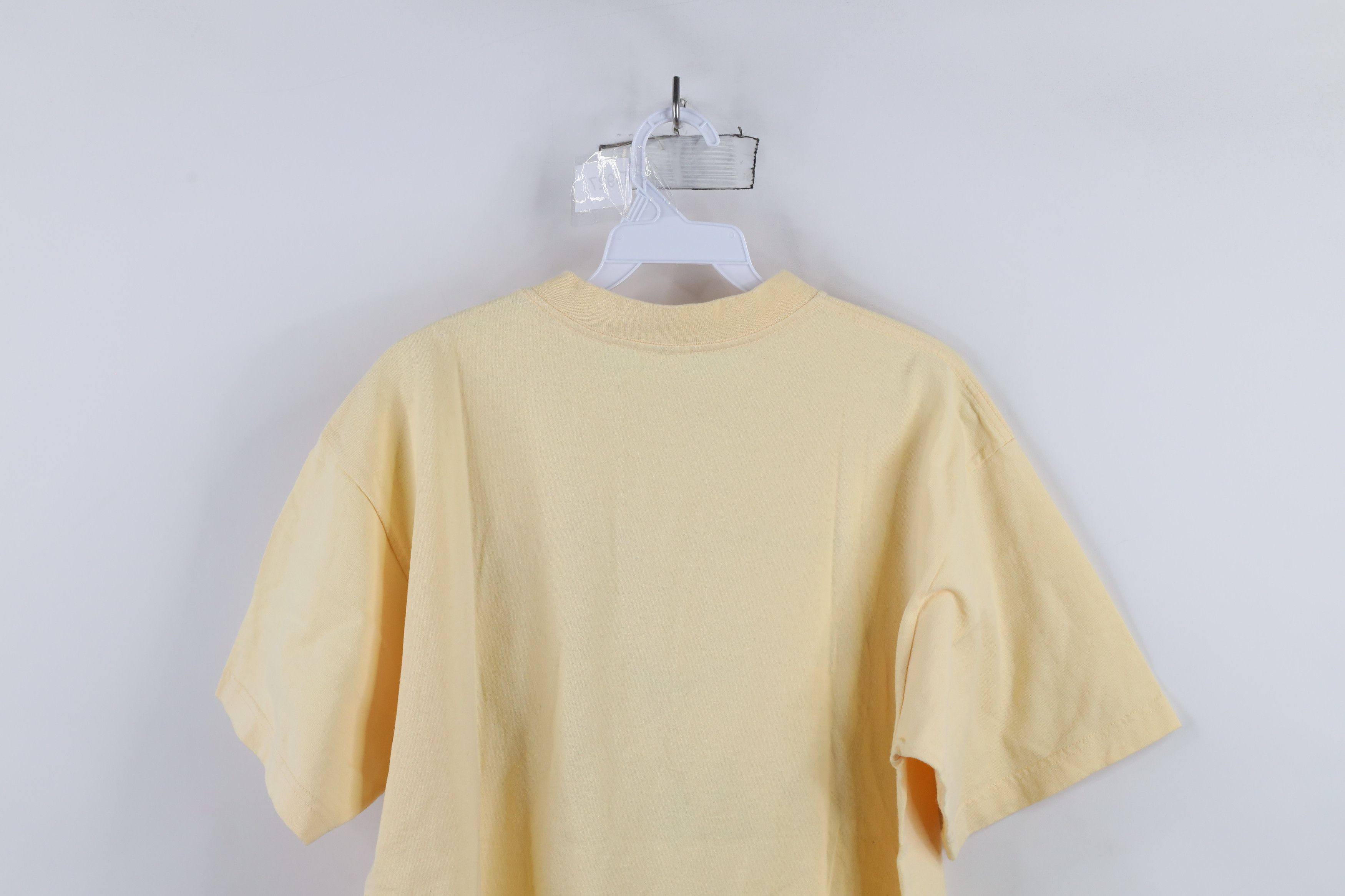 Vintage Vintage 90s Streetwear Island Nature Bird Flower T-Shirt Size L / US 10 / IT 46 - 12 Thumbnail