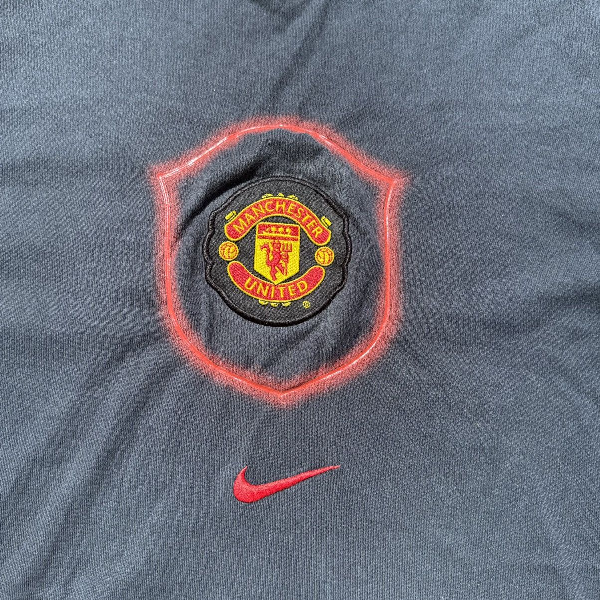 Nike × Vintage vintage 90s nike manchester united central logo Size US L / EU 52-54 / 3 - 5 Thumbnail
