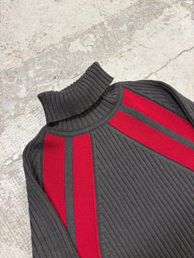 Dolce & Gabbana 2000s Dolce & Gabbana Grey & Red Turtleneck Size US S / EU 44-46 / 1 - 5 Thumbnail
