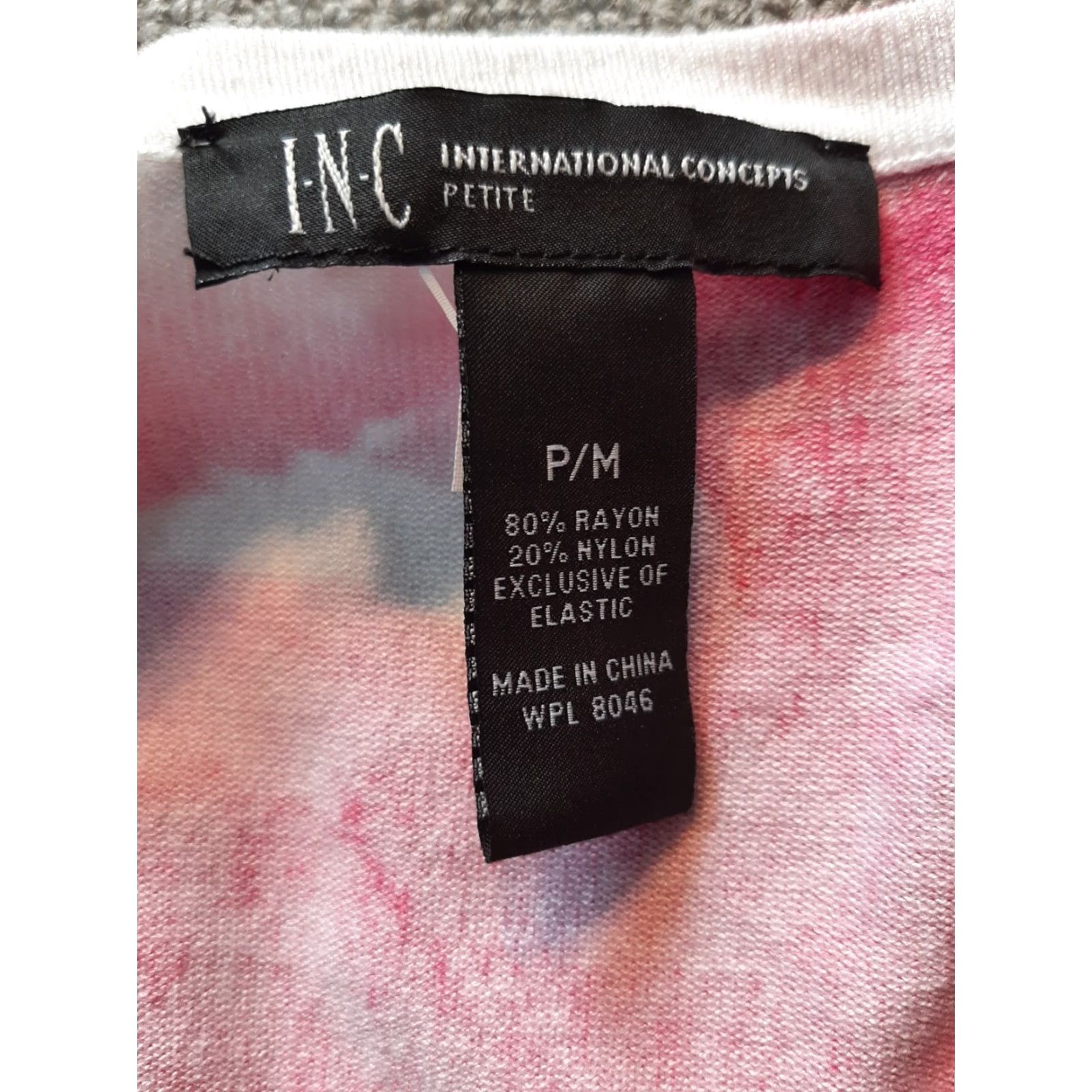 Vintage INC International Concepts Sweater Top Womens Size PM Petite Medium Pink Button Pullover Crew Neck Long Sleeve Womens Size M / US 6-8 / IT 42-44 - 2 Thumbnail