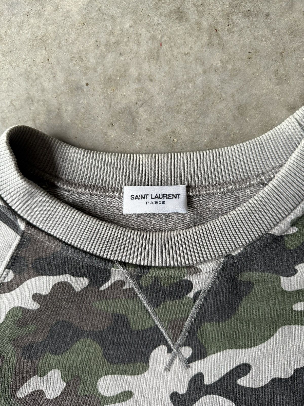 Saint Laurent Paris Saint Laurent Paris FW15 Camo Crewneck Size US XS / EU 42 / 0 - 6 Thumbnail