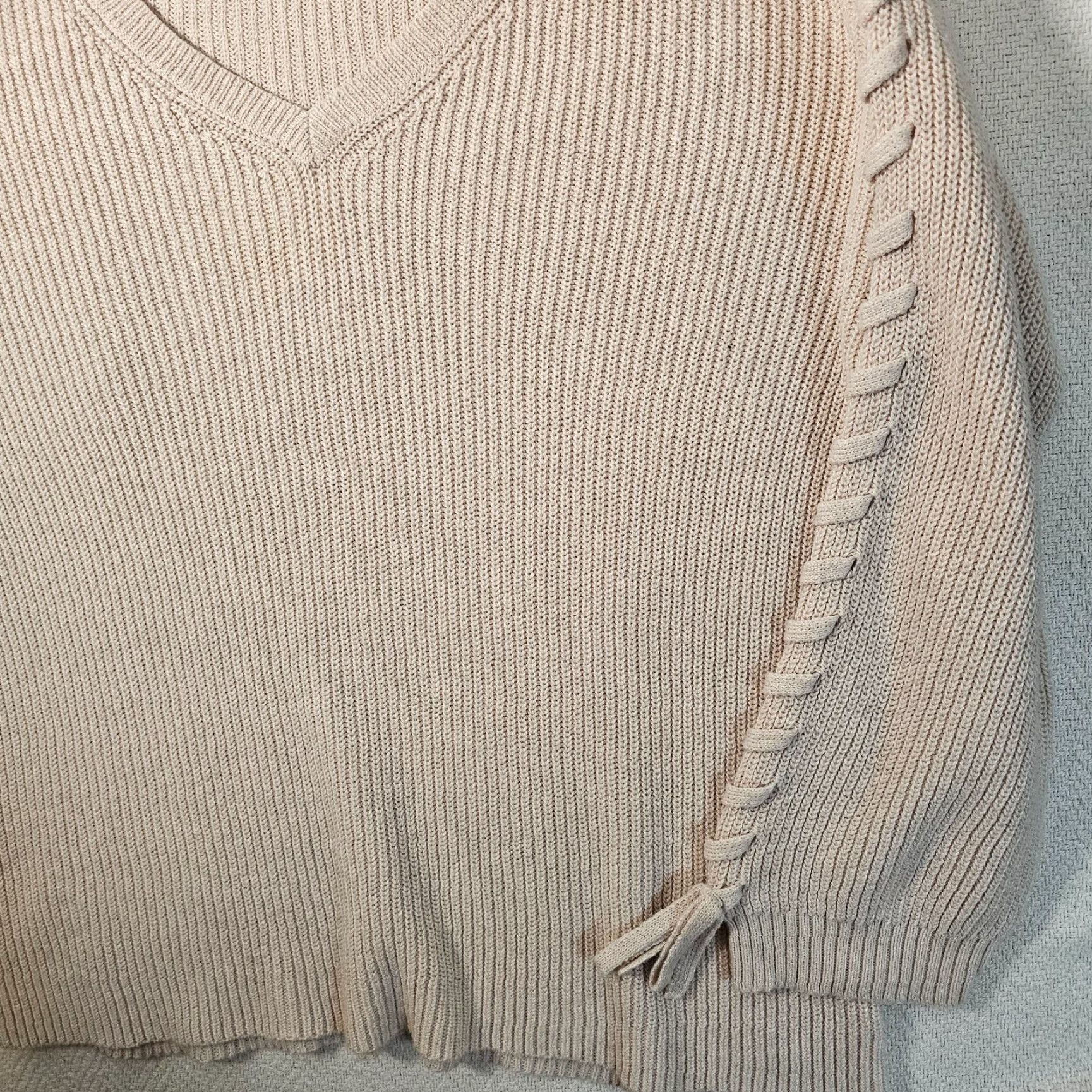 American Eagle Outfitters American Eagle Outfitters V-Neck Sweater Women’s Large Beige Casual Knit Pullover Long Sleeve Regular Fit 100% Cotton Shirt Women's Crewneck? Size L / US 10 / IT 46 - 4 Thumbnail
