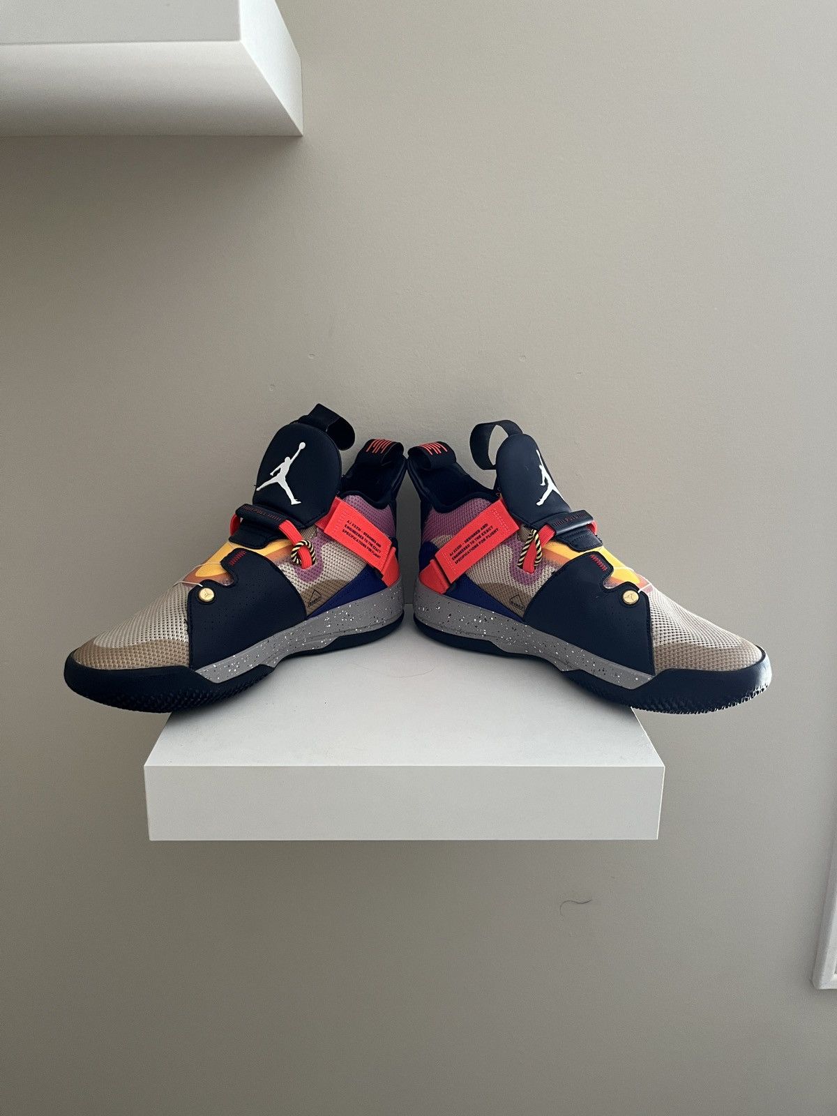 Jordan Brand × Nike Air Jordan XXXIII Size US 8 / EU 41 - 5 Thumbnail