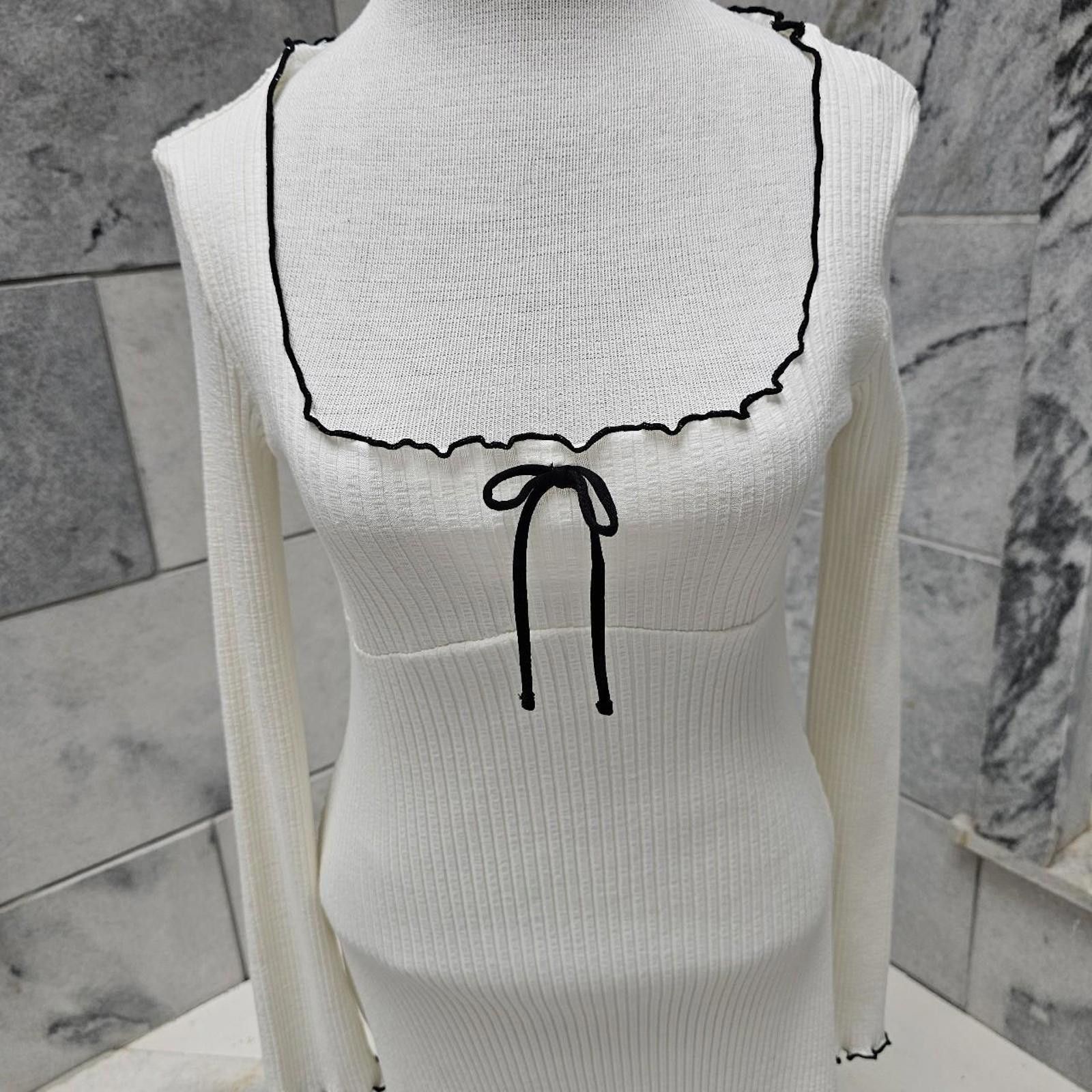 H&M H&M Women's White and Black Fitted Dress Size M / US 6-8 / IT 42-44 - 3 Thumbnail