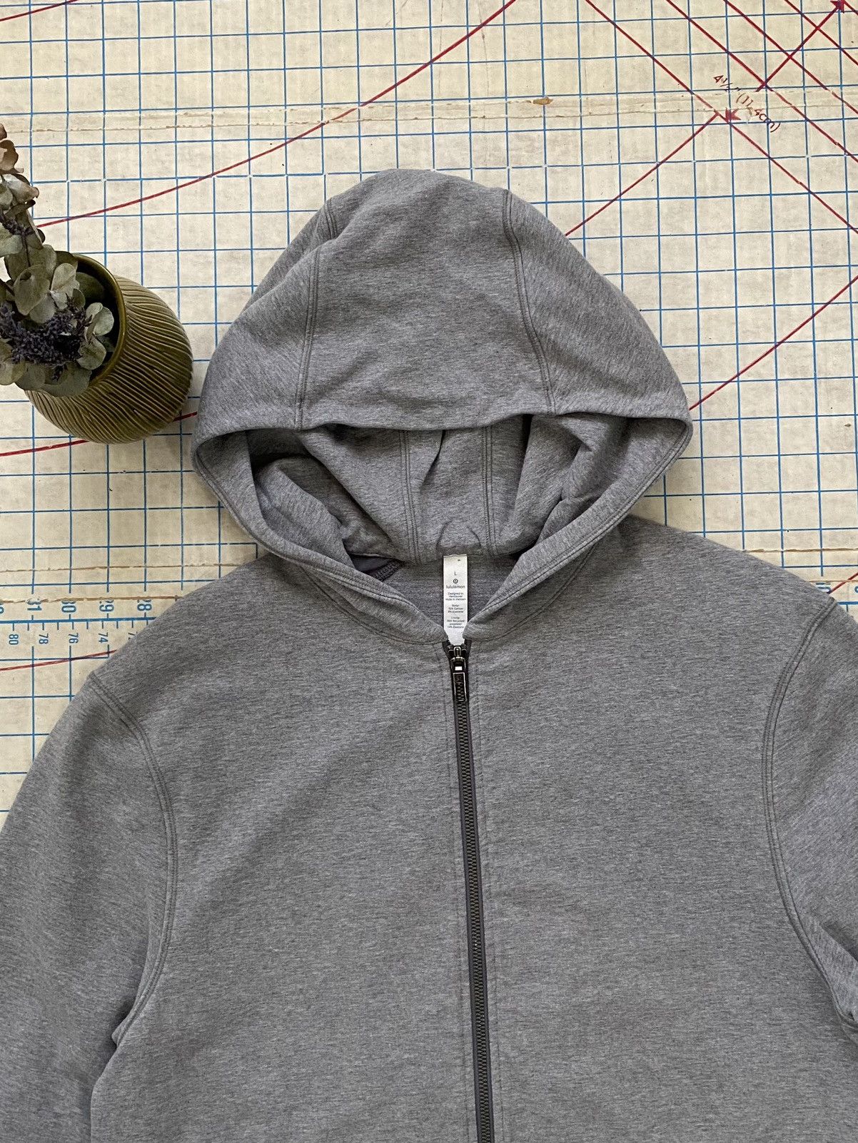 Lululemon Lululemon Athletic Full Zip Hoodie Large Grey Size US L / EU 52-54 / 3 - 4 Thumbnail