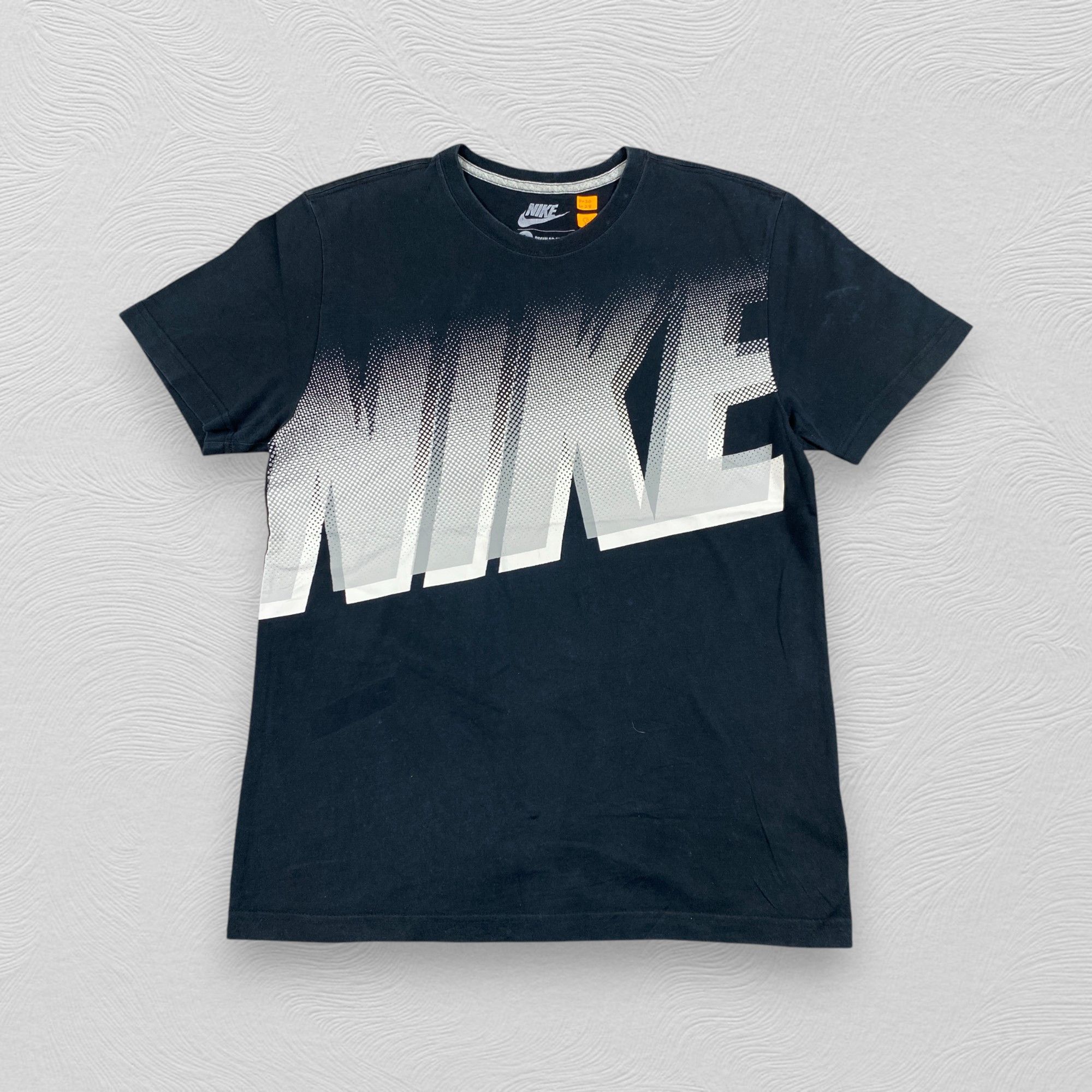 Nike Nike Big Spell Out Large Tee -D116 Size US L / EU 52-54 / 3 - 1 Thumbnail