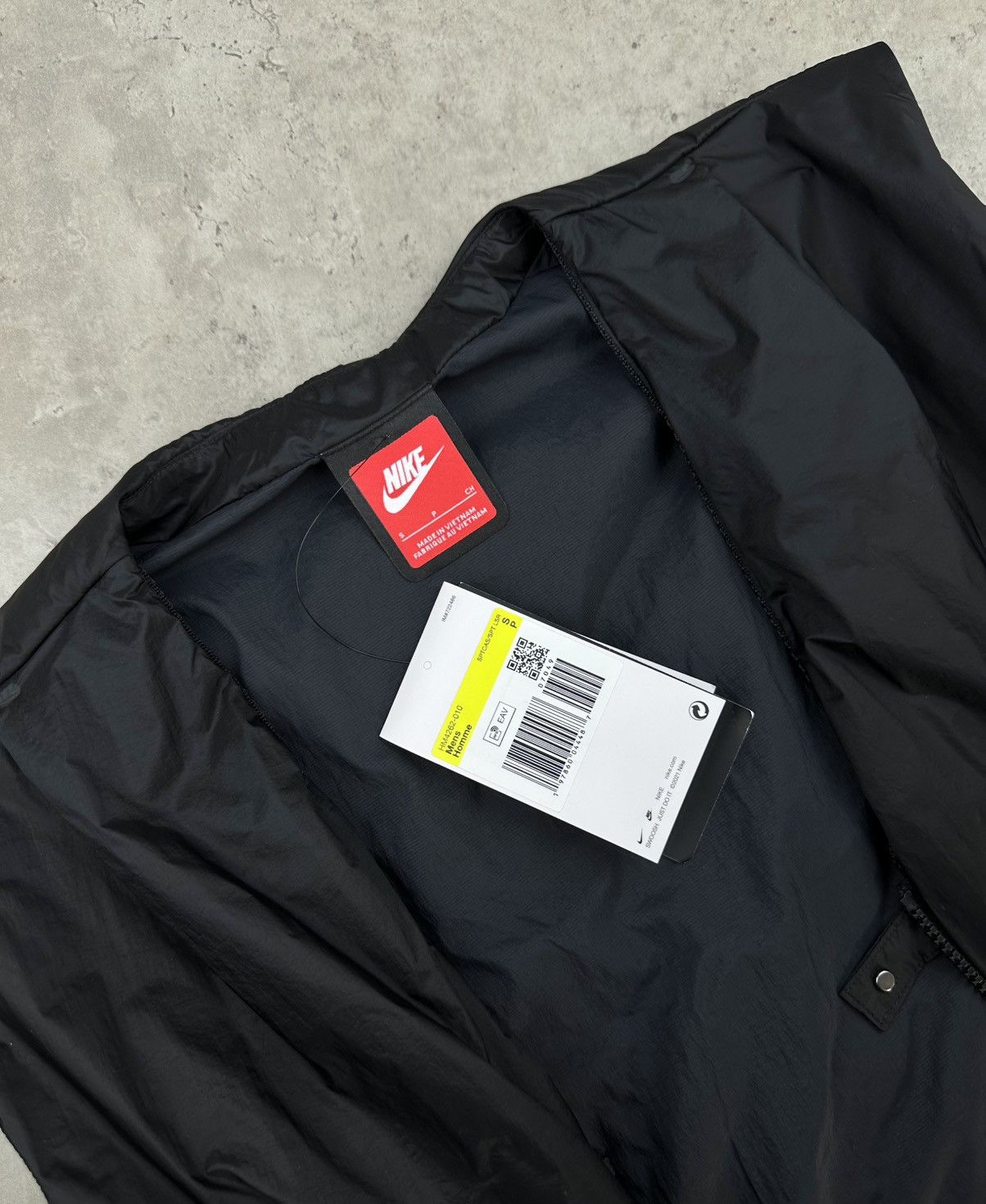 Nike Nike Tech Men's Size Small Woven Loose Fit Lightweight Vest Size US S / EU 44-46 / 1 - 6 Thumbnail