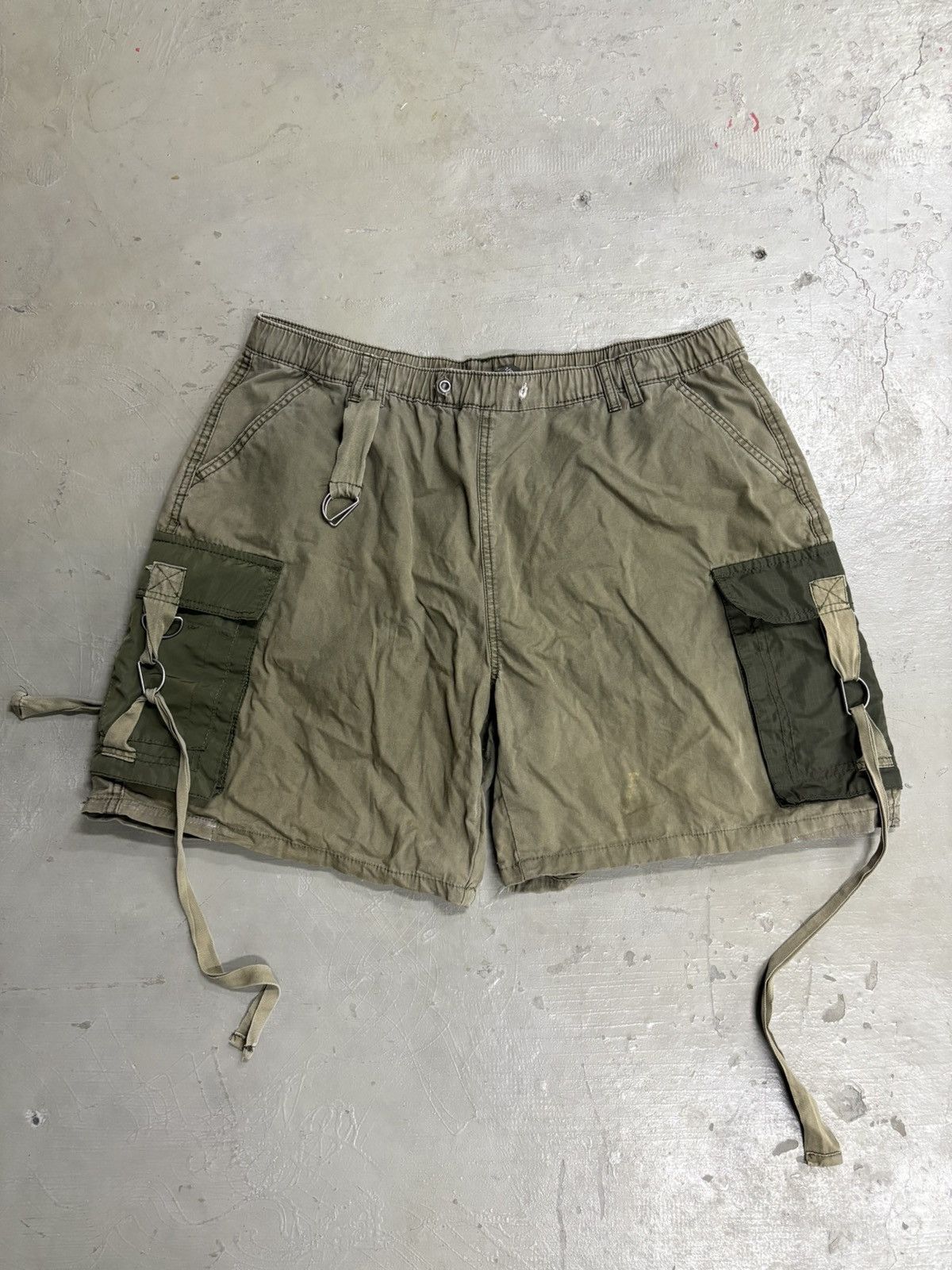 Japanese Brand Vintage Seynaeve MVO Military Belgian Army Twill Cargo Short Size US 34 / EU 50 - 1 Thumbnail