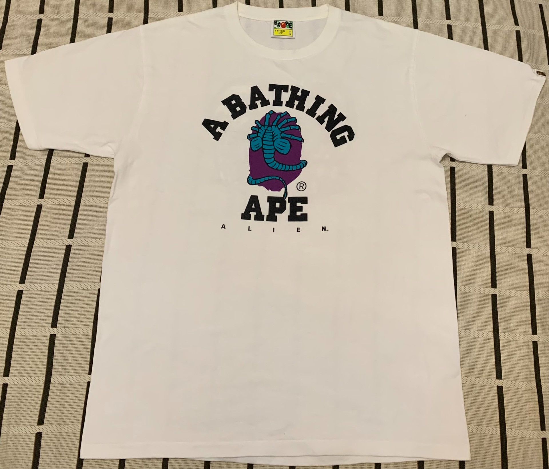 Bape Bape Collab Printed T-Shirt L Men Size US L / EU 52-54 / 3 - 1 Thumbnail
