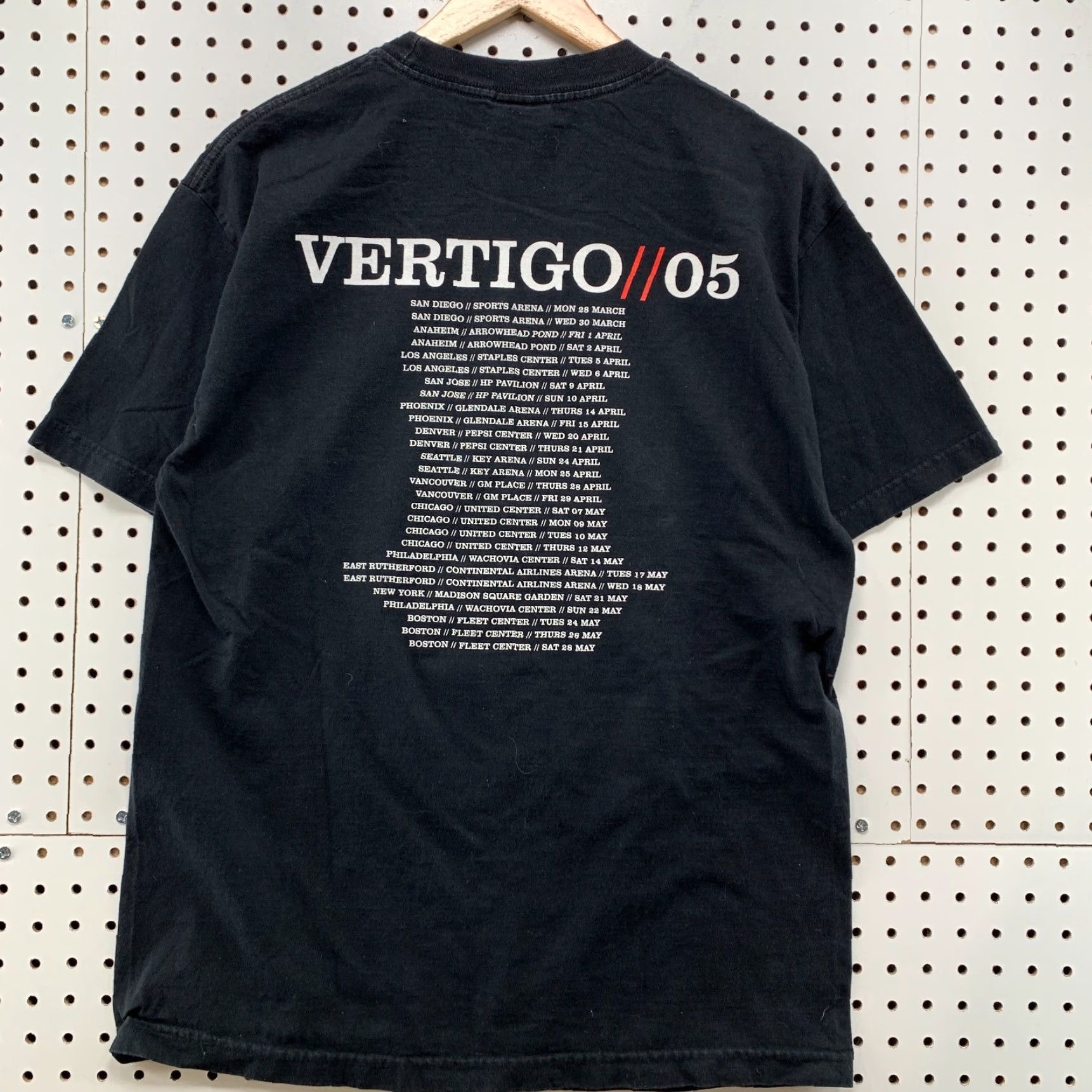 Vintage VINTAGE Murina U2 Vertigo Band Tour T-Shirt Black Mens Large Music Rock 21x28.5 USA Size US L / EU 52-54 / 3 - 2 Thumbnail