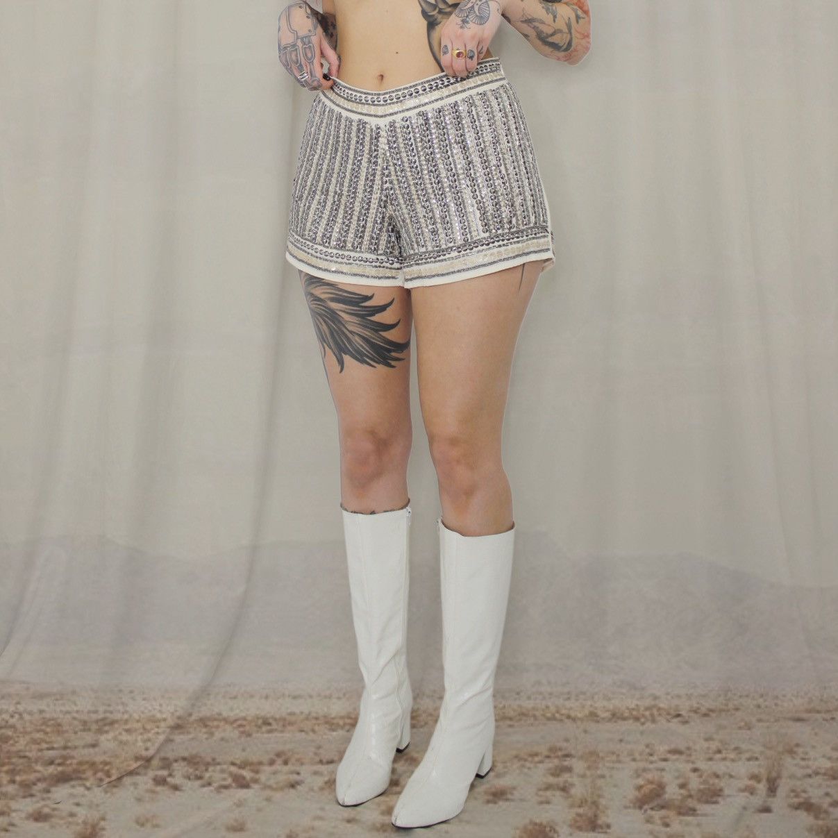 Other 🪩SILVER STUDS SHORTS🪩 Size 30" / US 8 / IT 44 - 2 Thumbnail