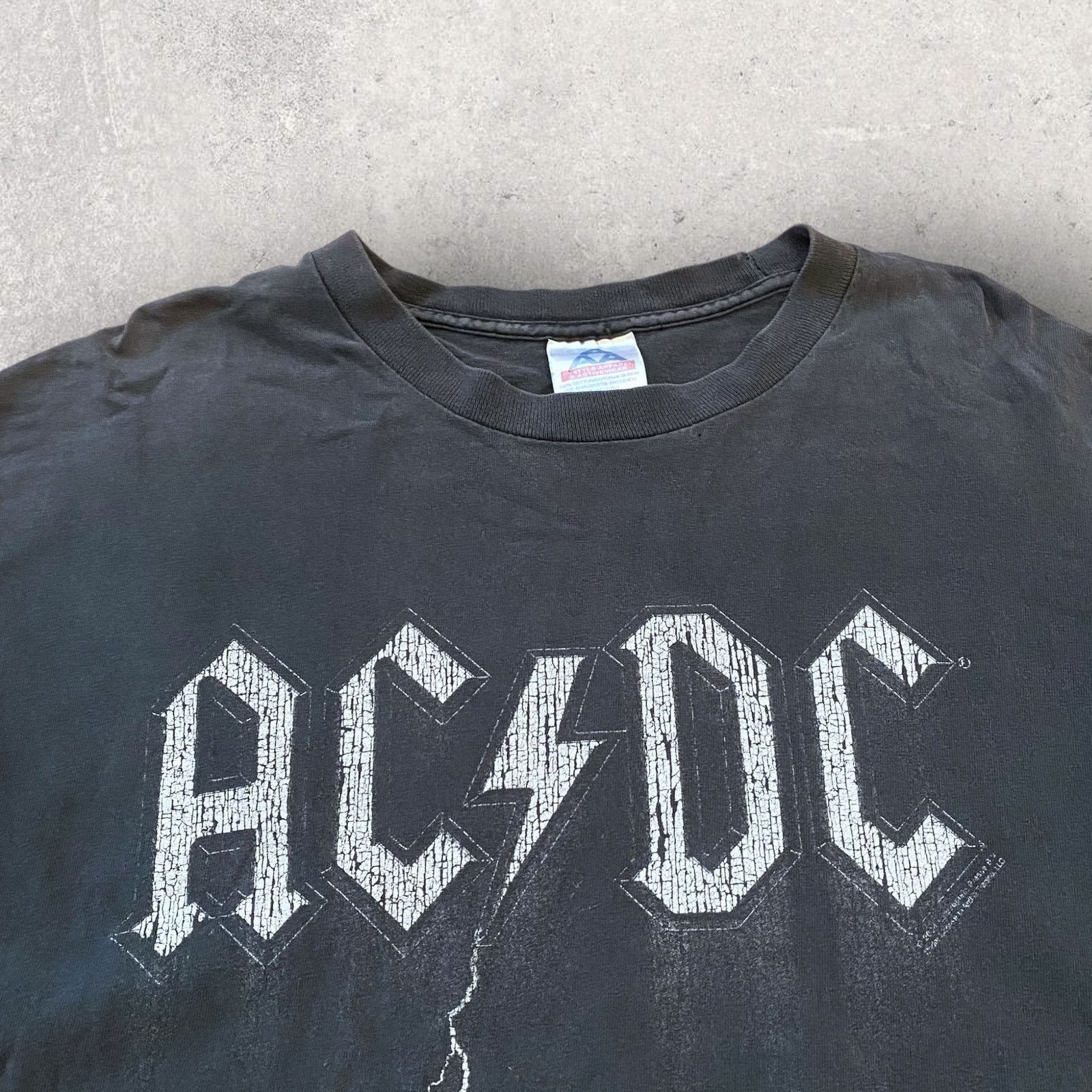 AC/DC × Band Tees × Vintage Vintage 2004 AC/DC Tour Long Sleeve T Shirt Lightening Faded Size US L / EU 52-54 / 3 - 2 Thumbnail