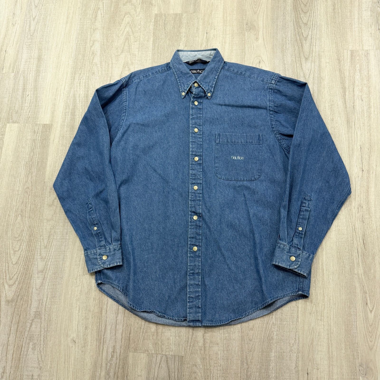 Nautica Vintage Nautica Denim Shirt Men's Large Blue Button Up 90s Size US L / EU 52-54 / 3 - 1 Thumbnail