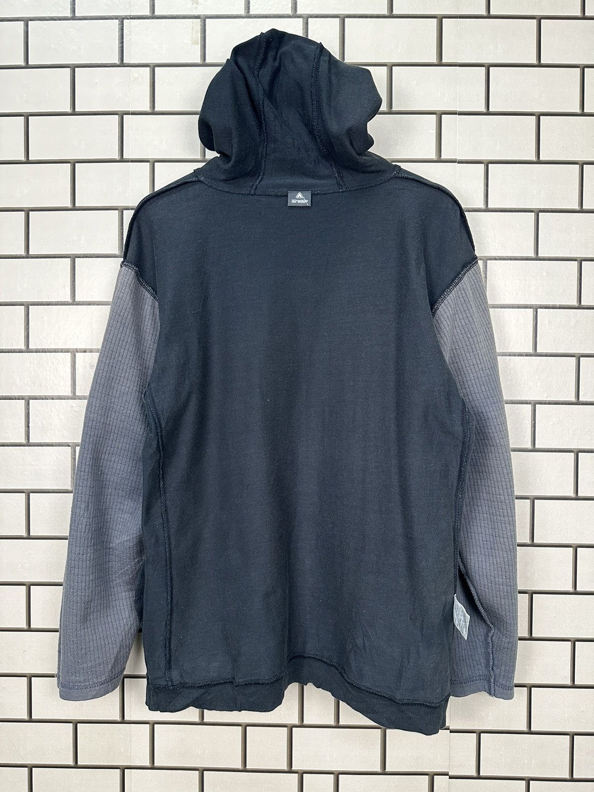 Airwalk Airwalk Hooded LongSleeve Nice Design Size US L / EU 52-54 / 3 - 10 Thumbnail