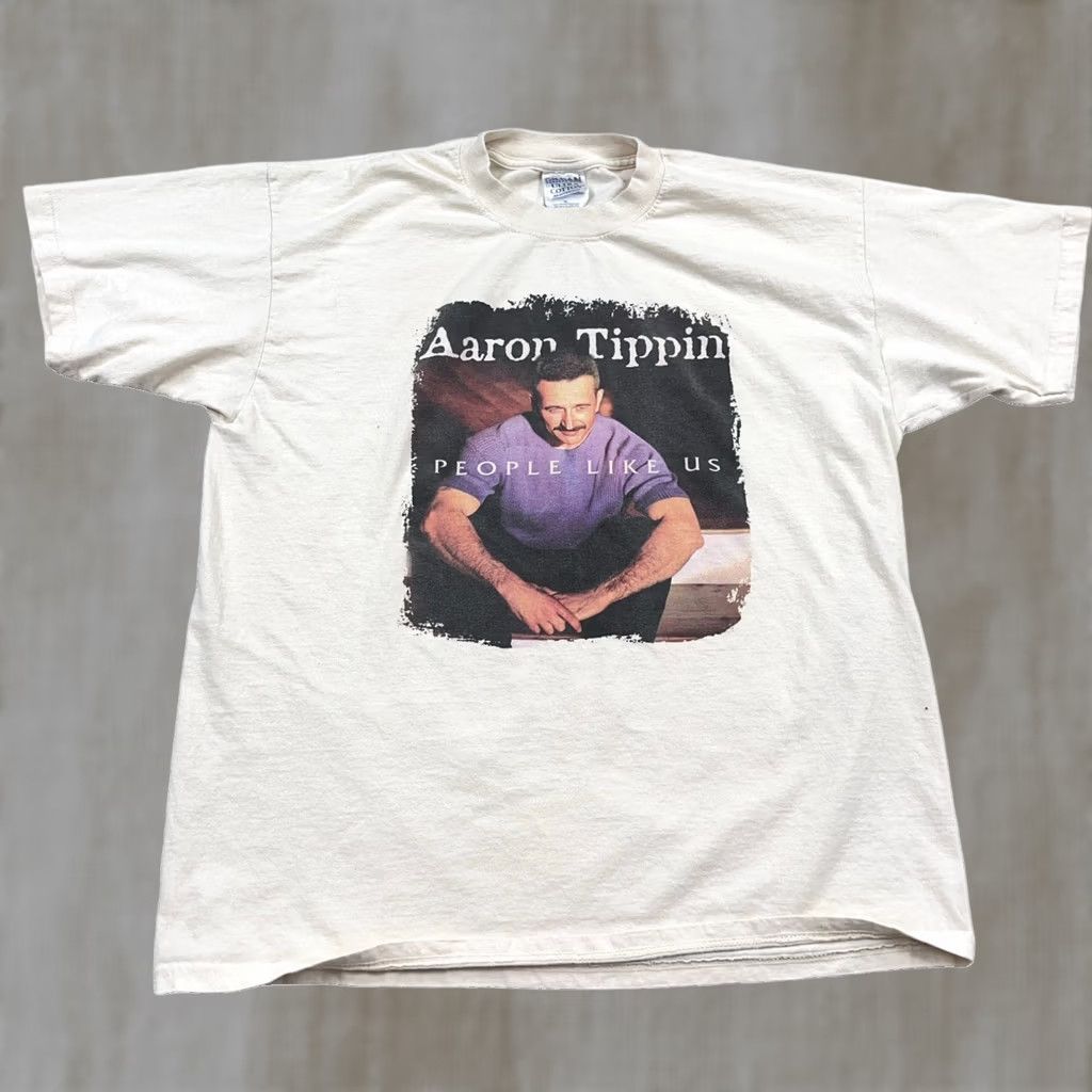 Gildan VINTAGE Aaron Tippin Shirt Men XL Cream Country Music Band Tee Tour Y2K 2000s Size US XL / EU 56 / 4 - 1 Thumbnail