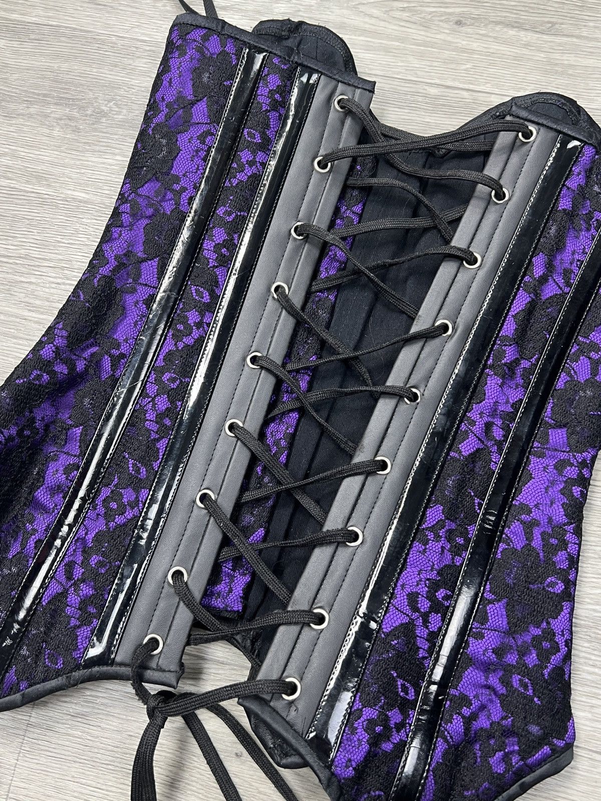 Other Sacrifice Purple Black Lace Overbust Goth Corset Top S Size S / US 4 / IT 40 - 6 Thumbnail