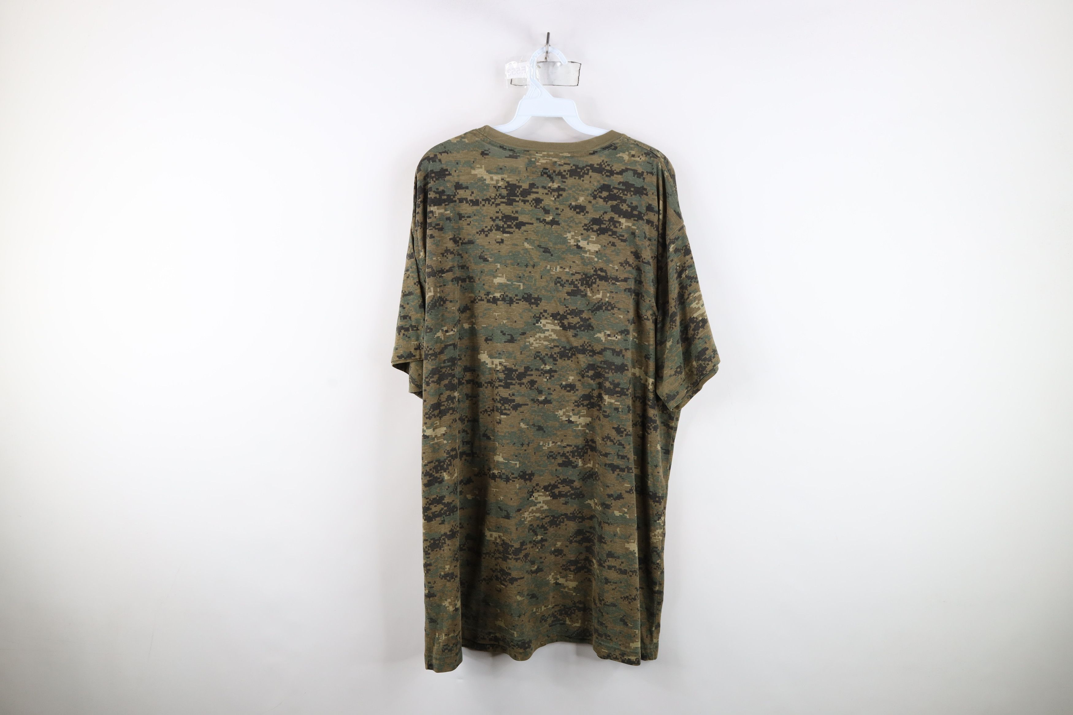 Vintage Vintage 90s Streetwear Digi Camouflage Short Sleeve T-Shirt Size US XXL / EU 58 / 5 - 10 Thumbnail
