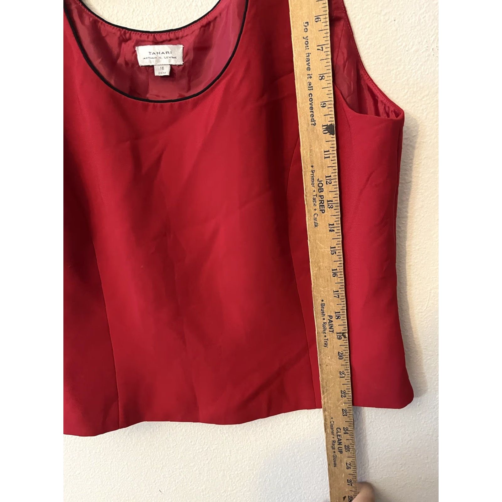 Vintage Womens TAHARI Arthur Levine Vest Adult 16 VNeck Sleeveless Fine Knit Red Size XXL / US 16-18 / IT 52-54 - 6 Thumbnail