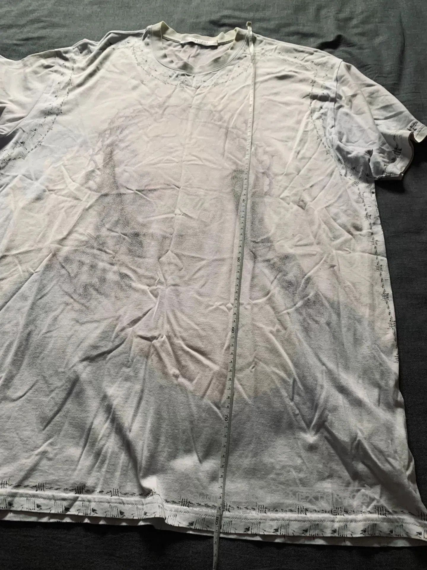 Givenchy Givenchy White Printed Short. Size US S / EU 44-46 / 1 - 8 Thumbnail