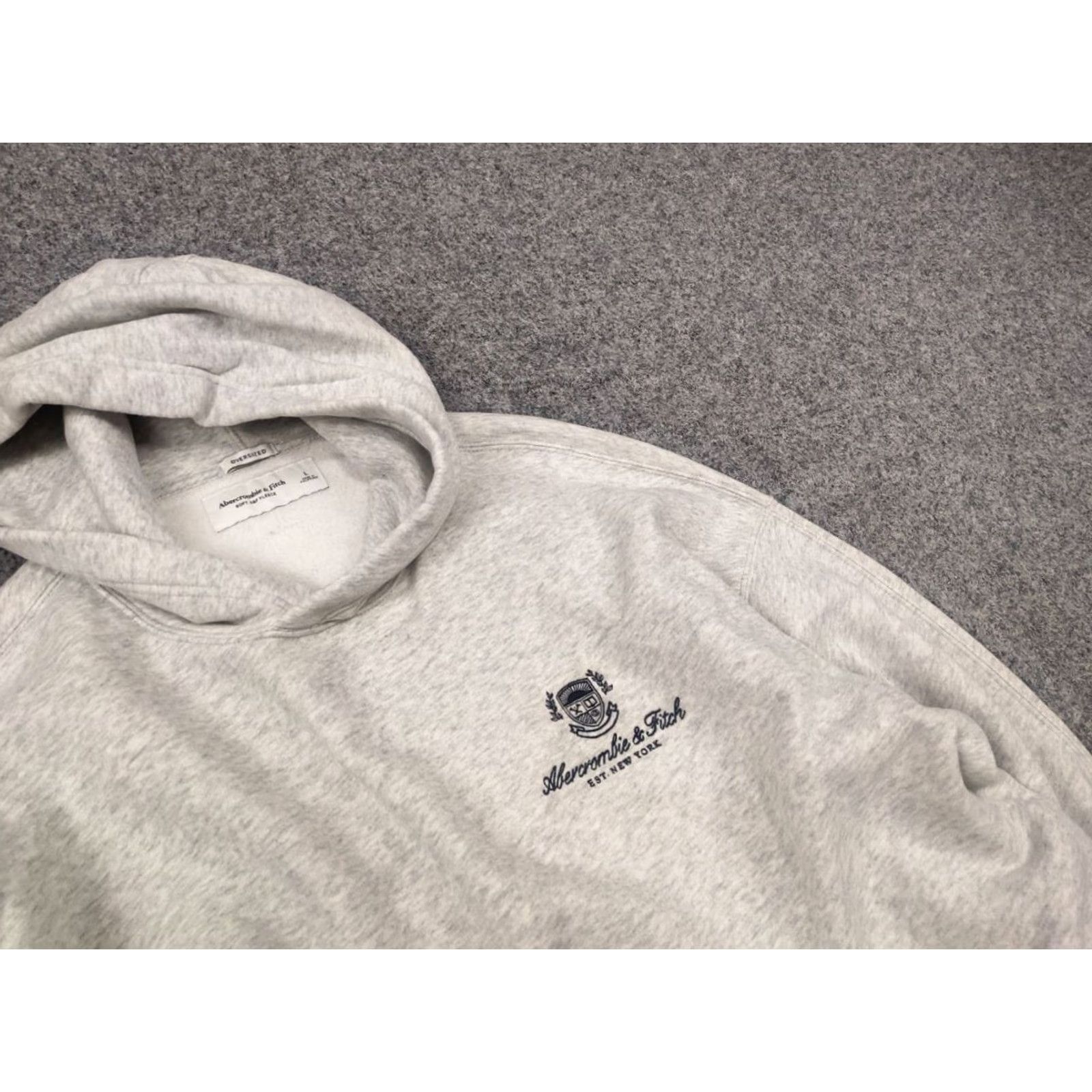 Abercrombie & Fitch Abercrombie & Fitch Logo oversized soft fleece Gray Hoodie Main Selling Point Logo Hooded Pullover Mens L Gray 90s Classic Vintage Style Size US L / EU 52-54 / 3 - 4 Thumbnail
