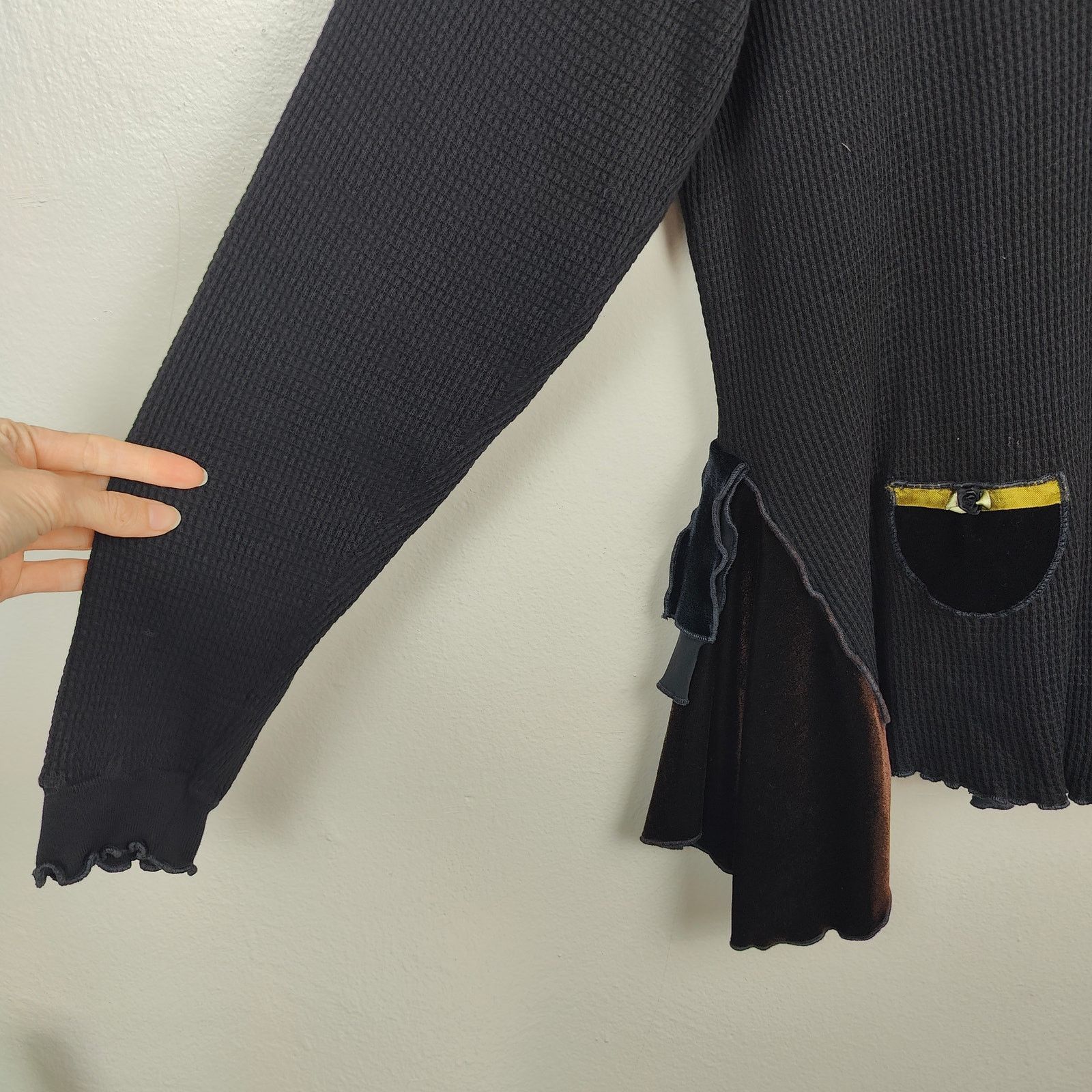 Other Vintage Y2K Cardigan One Size Black Goth Witchy Velvet Size ONE SIZE - 2 Thumbnail