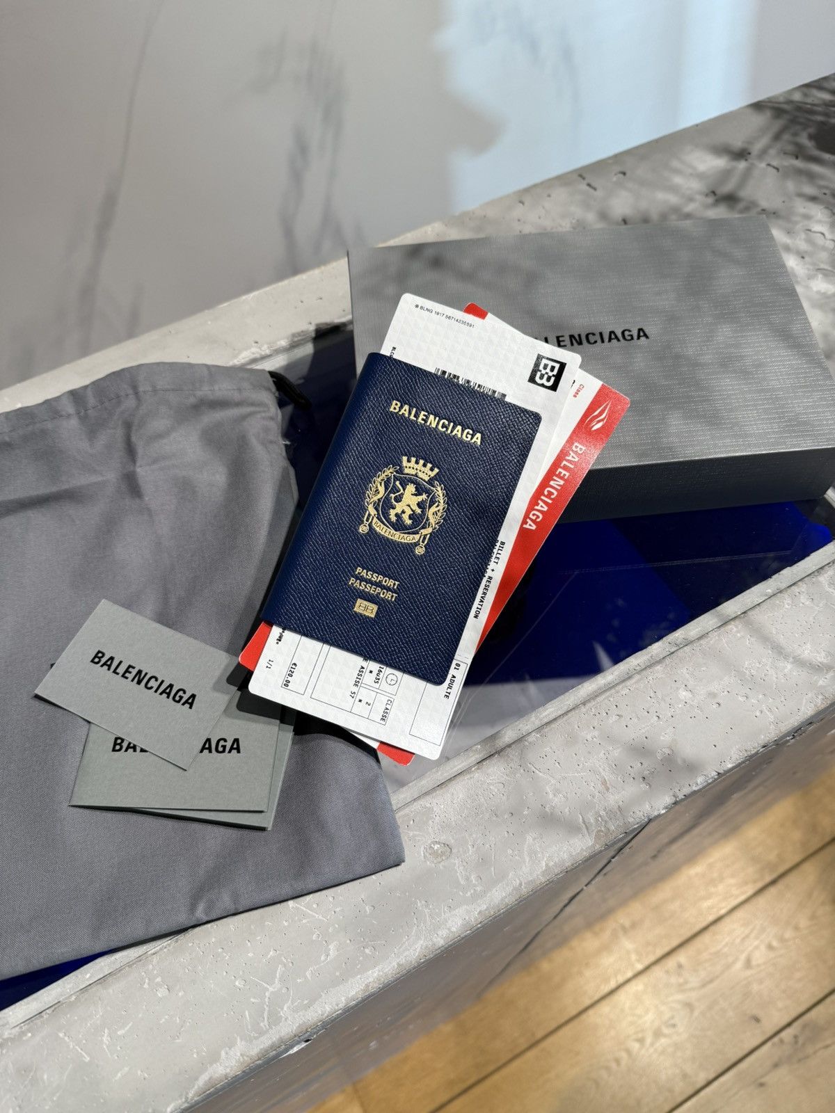 Balenciaga BNWT Rare Balenciaga Passport Wallet Size ONE SIZE - 1 Thumbnail