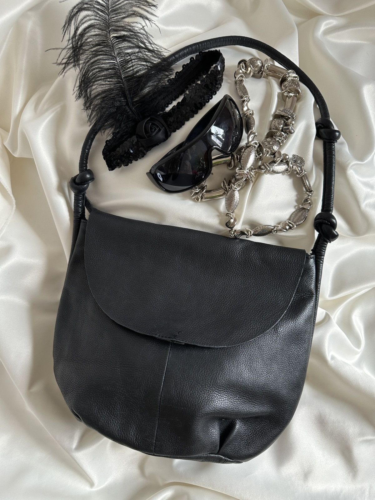 Vintage Vintage black leather shoulder bag Size ONE SIZE - 2 Thumbnail