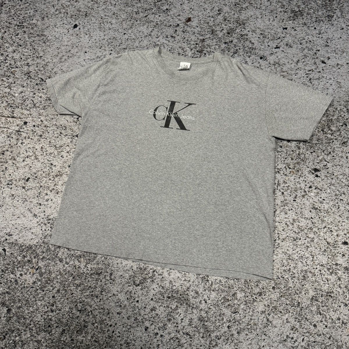 Vintage 90s Faded Calvin Klein Logo Tee Boxy ERD Grunge Size US L / EU 52-54 / 3 - 11 Thumbnail
