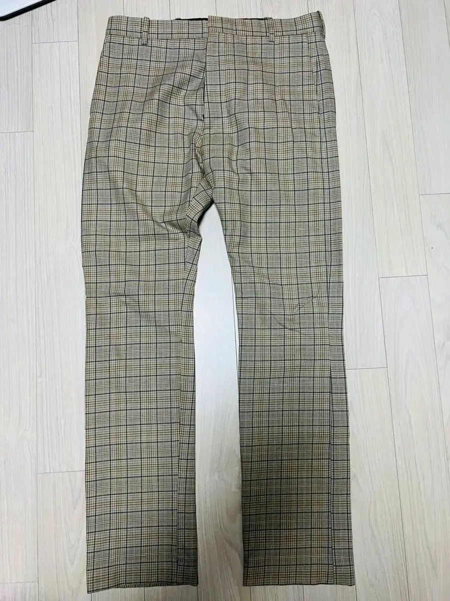 Balenciaga Balenciaga beige chino pants Size US 32 / EU 48 - 1 Thumbnail