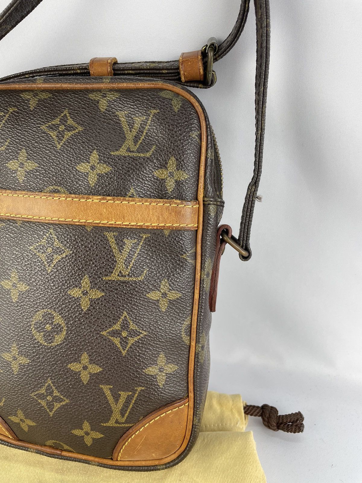 Louis Vuitton Authentic Louis Vuitton Danube Crossboday bag monogram Size ONE SIZE - 2 Thumbnail