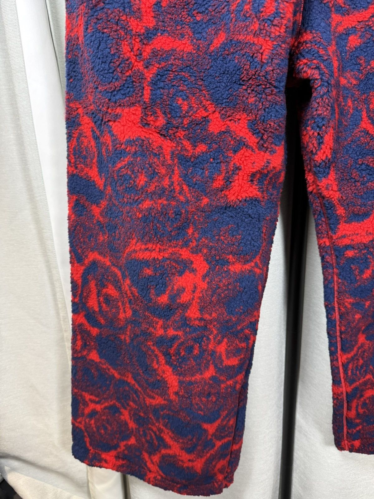 Burberry Burberry Rose Print Sherpa Fleece Joggers XXL BNWT Size US 38 / EU 54 - 13 Thumbnail